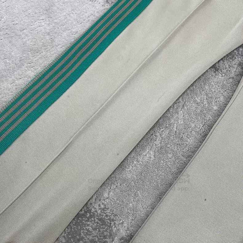 Needles Needles size XS Butterfly embroidered casual sport pants Size US 30 / EU 46 - 3 Thumbnail