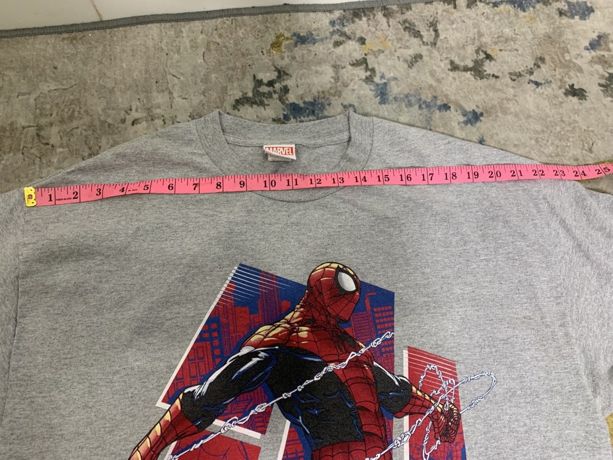 Vintage Vintage 2000’s Spiderman Marvel comics Tshirt Size US XL / EU 56 / 4 - 11 Thumbnail