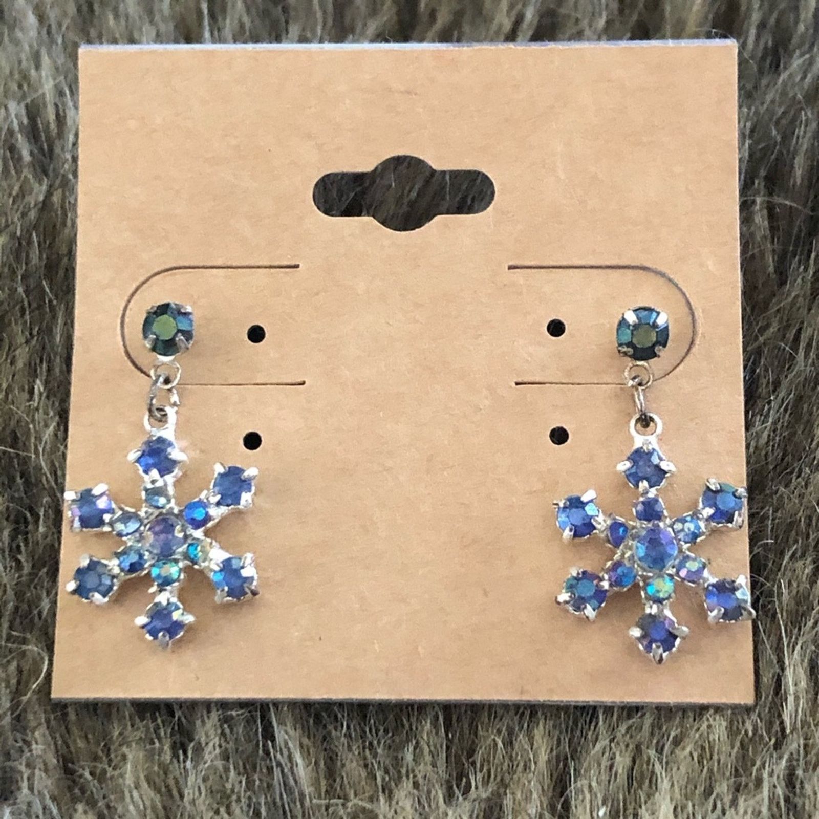 Jewelry Blue aurora borealis rhinestone snowflake earrings Size ONE SIZE - 2 Thumbnail