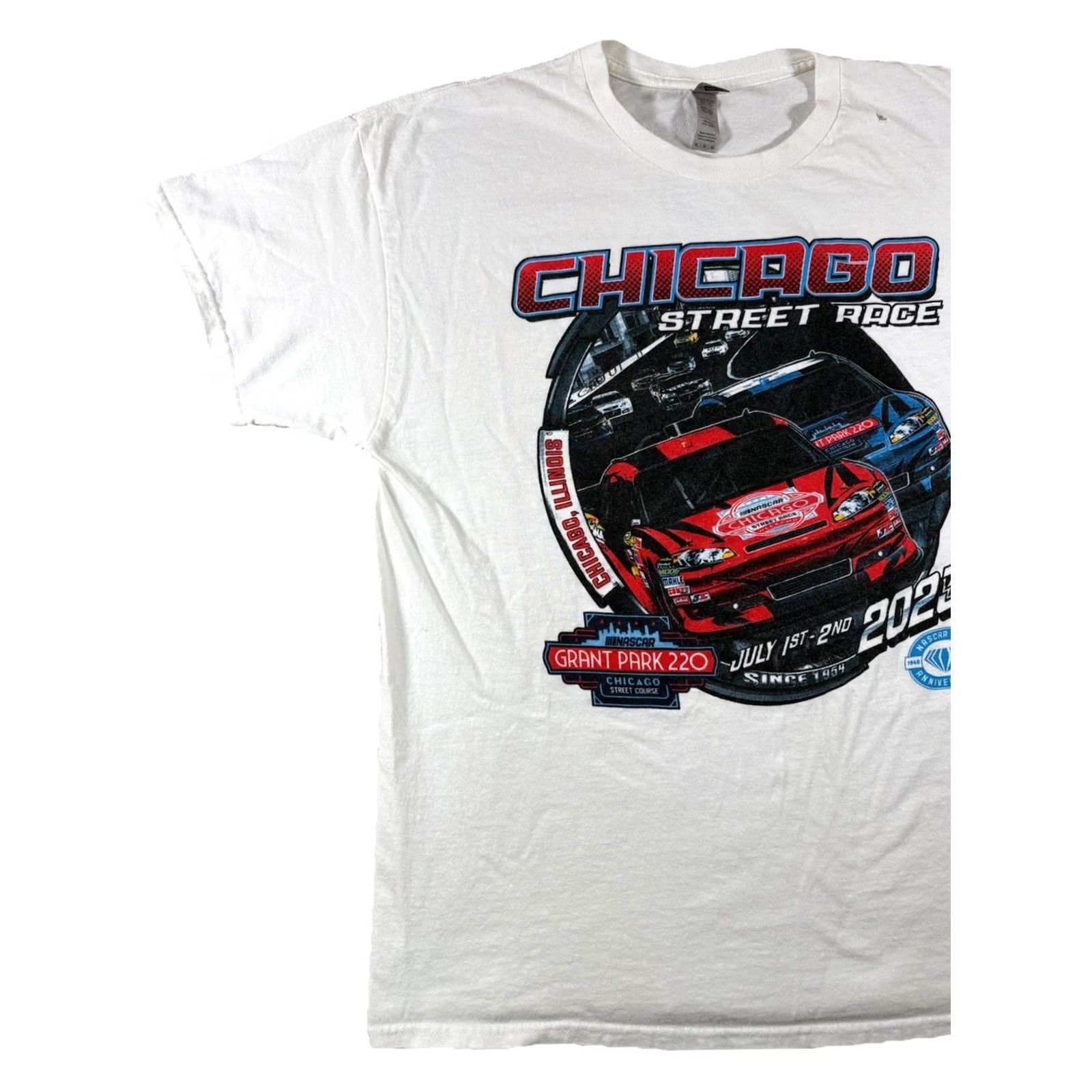 Gildan Gildan White Shirt NASCAR 75th Anniversary Chicago Street Race Grant Park 220 Short Sleeve Crew Neck XL Men’s Shirt Size US XL / EU 56 / 4 - 3 Thumbnail