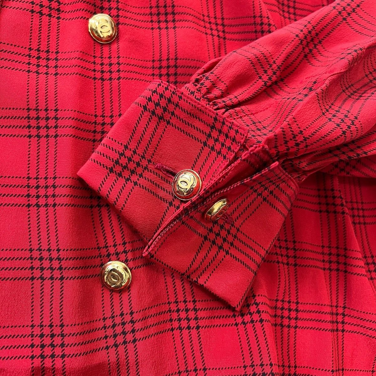 Chanel CHANEL 90's Silk Shirt Double-Breasted with Gold button Size M / US 6-8 / IT 42-44 - 5 Thumbnail