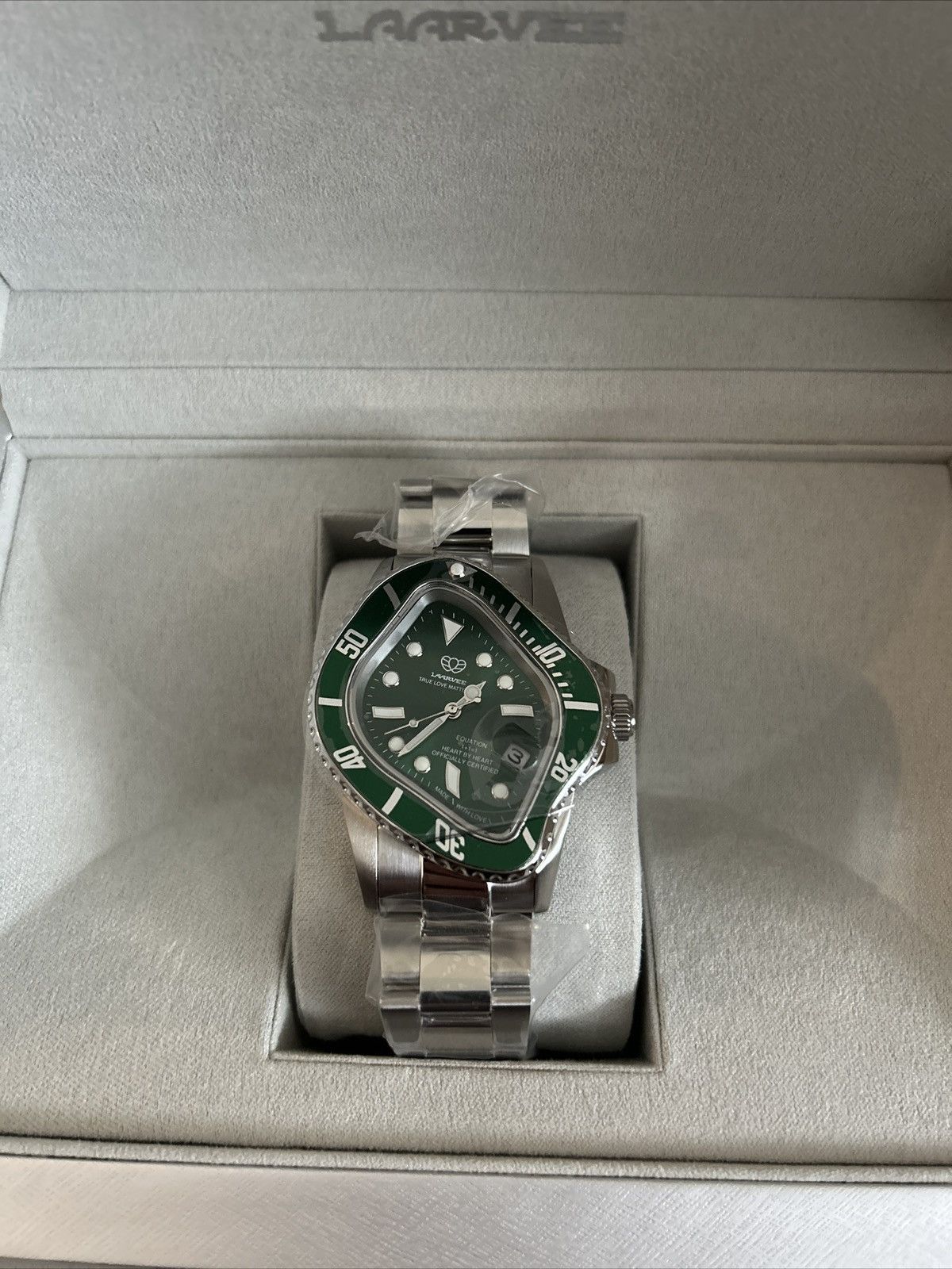 image of Laarvee Crash Watch Pea001 - Green Bezel Green Dial, Men's