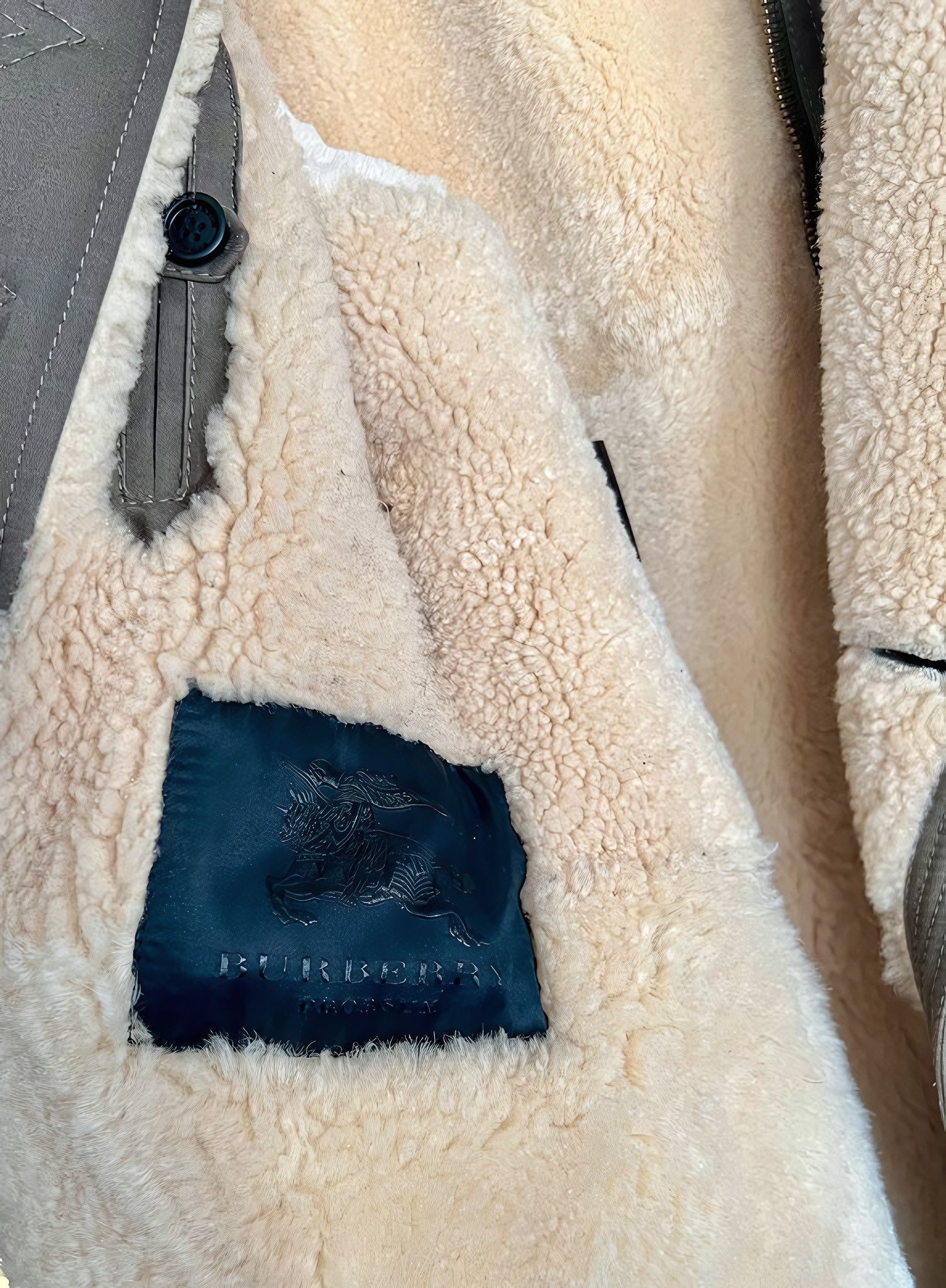 Burberry Prorsum PRORSUM DOUBLE COLLAR HEAVY SHEARLING COAT Size US M / EU 48-50 / 2 - 7 Thumbnail