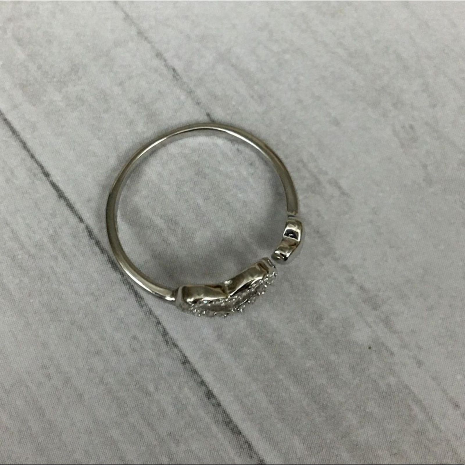 The Unbranded Brand Sterling Silver CZ Heart Toe Ring Midi Ring Size ONE SIZE - 4 Thumbnail