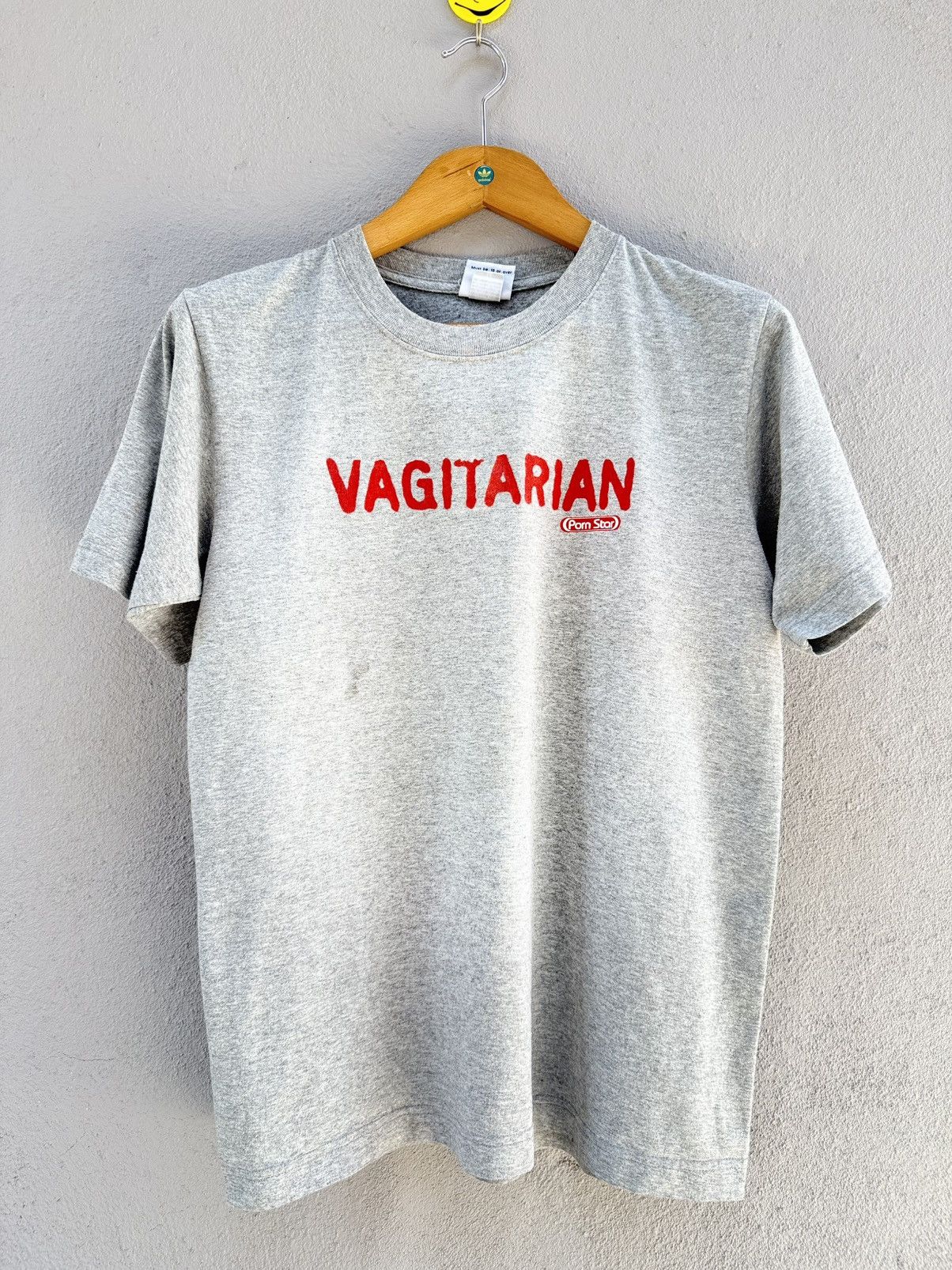Hook-Ups Vintage 90s Porn Star Vagitarian Skateboard Faded Tee Size US M / EU 48-50 / 2 - 1 Thumbnail