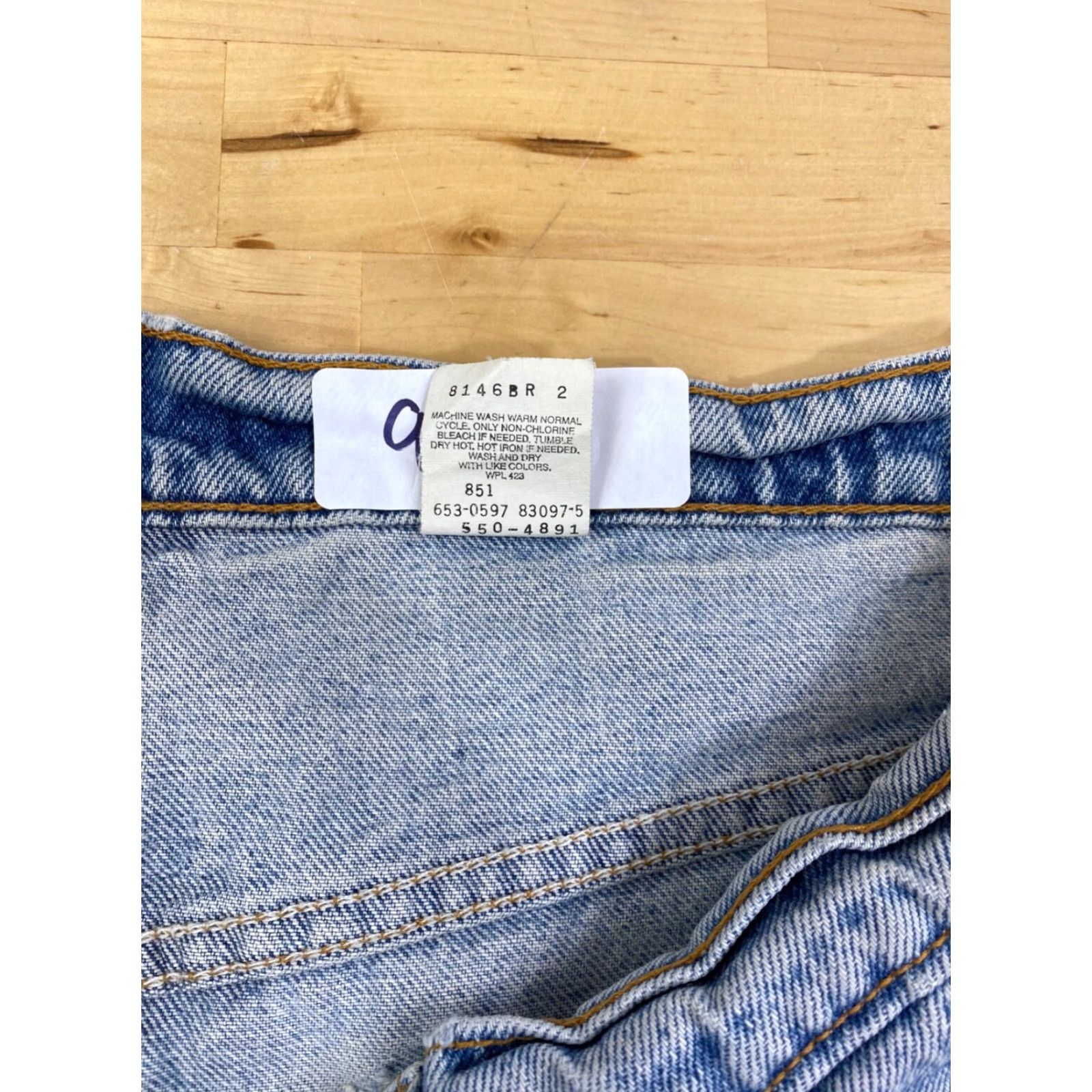 Levi's VINTAGE Levi's 550 Jeans Mens 38x30 Blue Distress USA Denim Straight Relaxed 38 INseam Regular 9862 Size US 38 / EU 54 - 5 Thumbnail