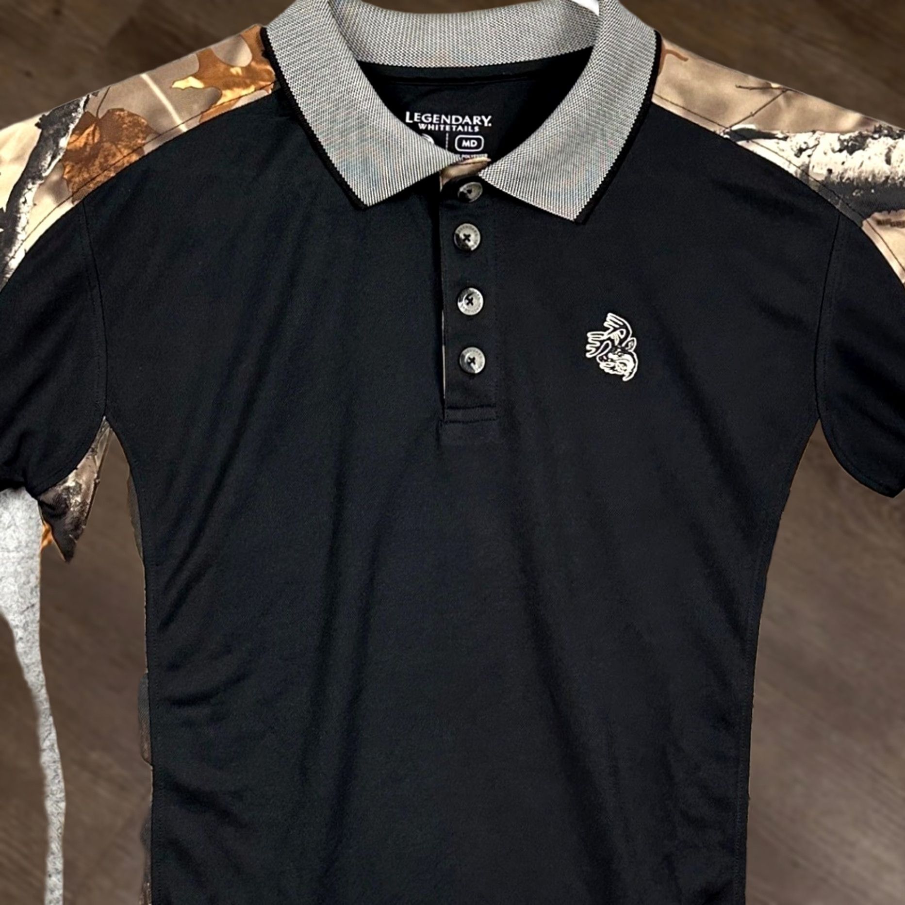 Vintage VINTAGE? no. Legendary Whitetails Polo Shirt Mens Medium Black Tree Camo Rugby Short Sleeve Size US M / EU 48-50 / 2 - 1 Thumbnail