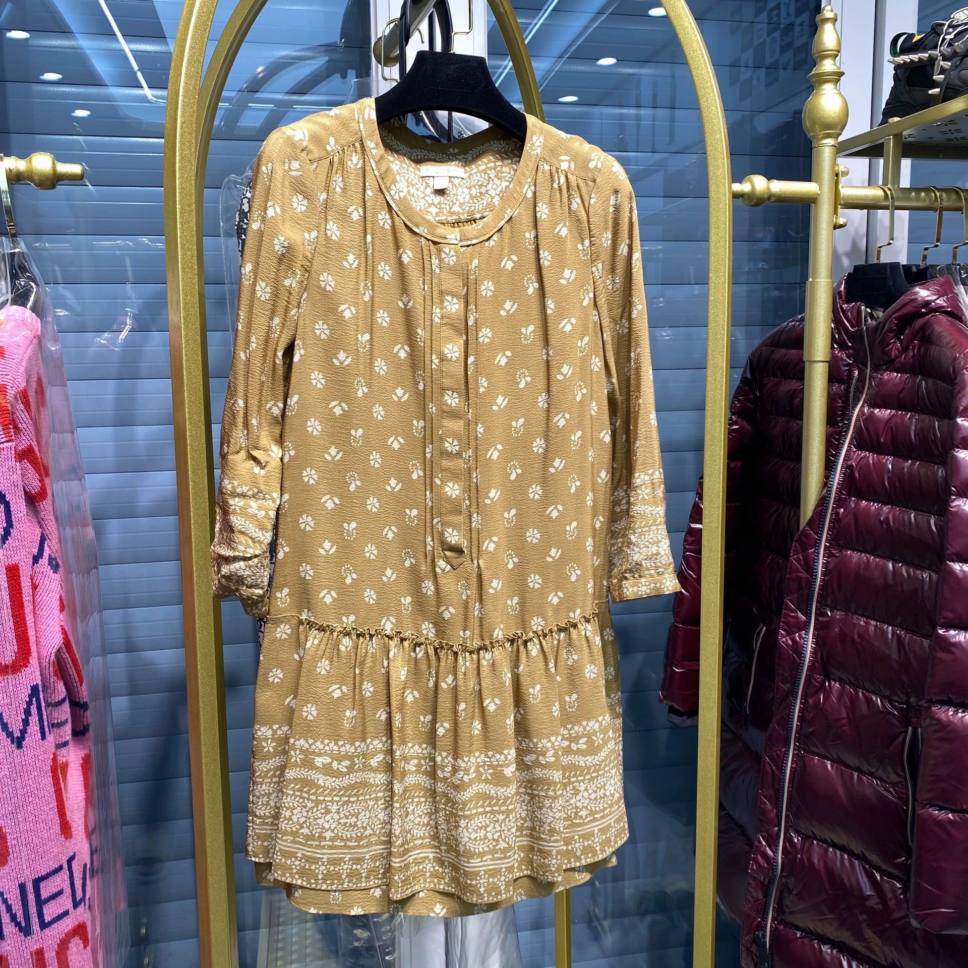 Burberry Burberry Cutout Short Sleeve Dress - dmc | Grailed