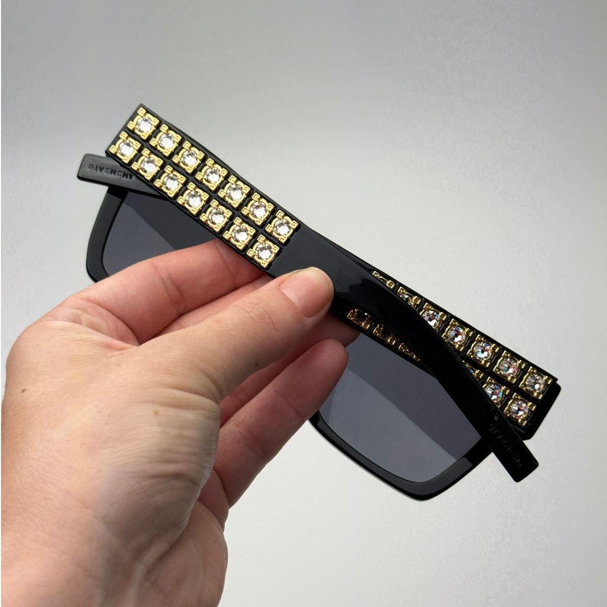 Givenchy BRAND NEW Givenchy Sunglasses Givenchy GV40076I 01A Women Size ONE SIZE - 10 Thumbnail