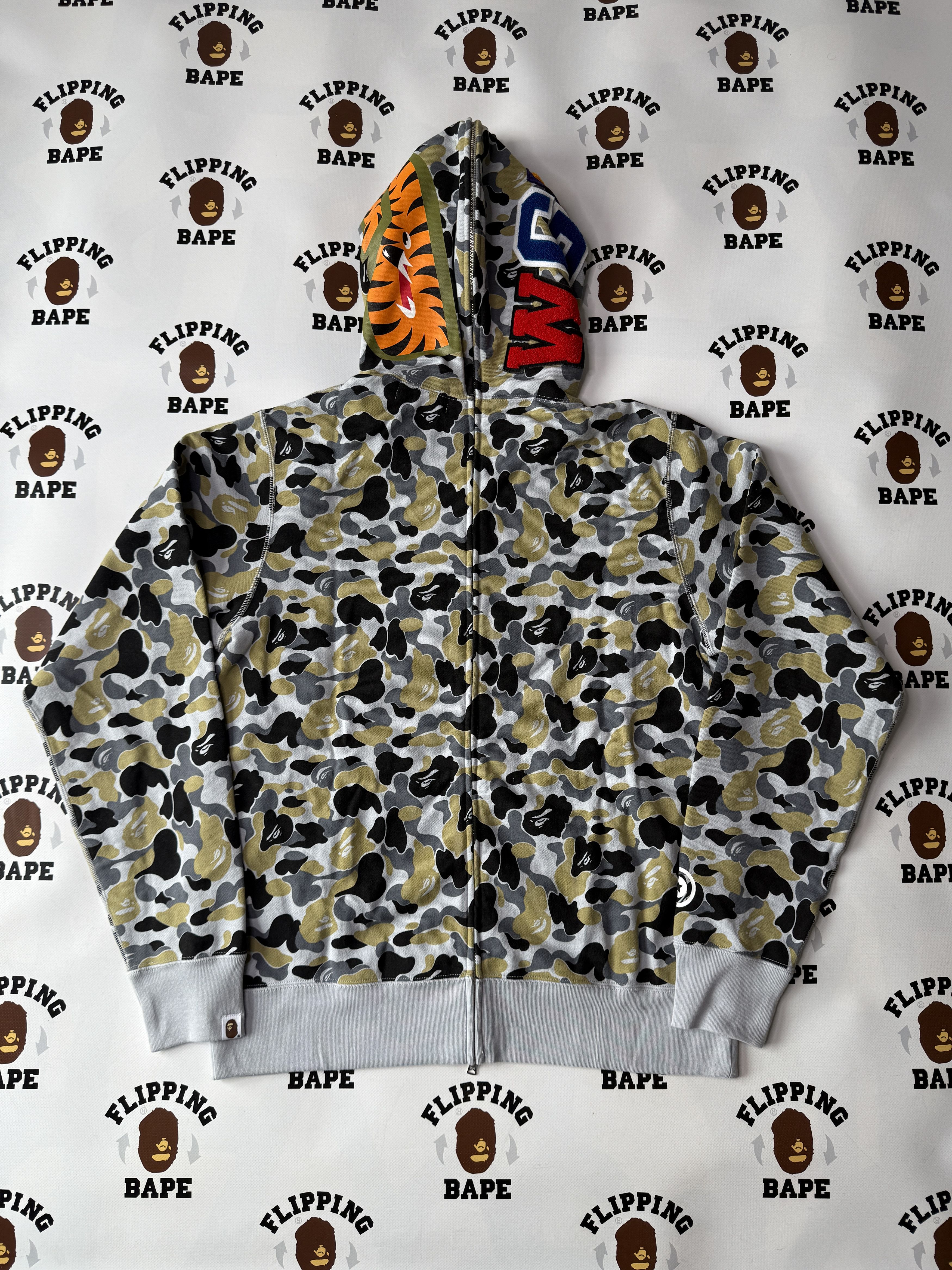 Bape BAPE STORE GINZA SEPARATE SHARK FULL ZIP HOODIE Size US L / EU 52-54 / 3 - 3 Thumbnail
