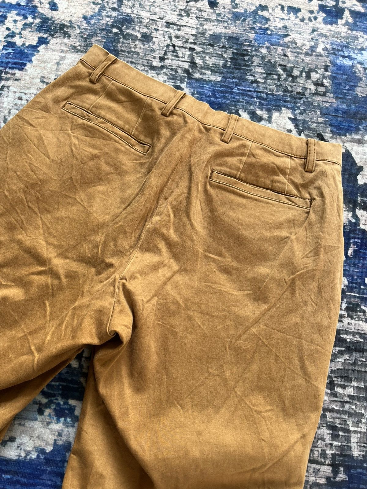 Uniqlo 🔥Uniqlo Khakis Relaxed Pants Size US 31 - 8 Thumbnail