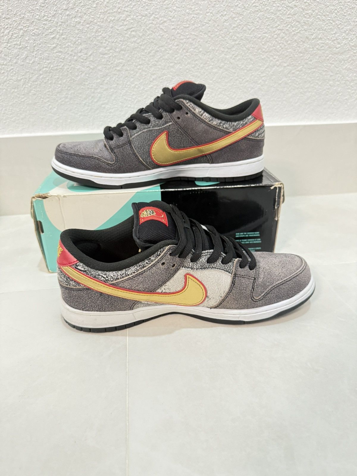 Nike Nike Dunk Low Premium SB QS 'Beijing' Size 11 Used Size US 11 / EU 44 - 5 Thumbnail