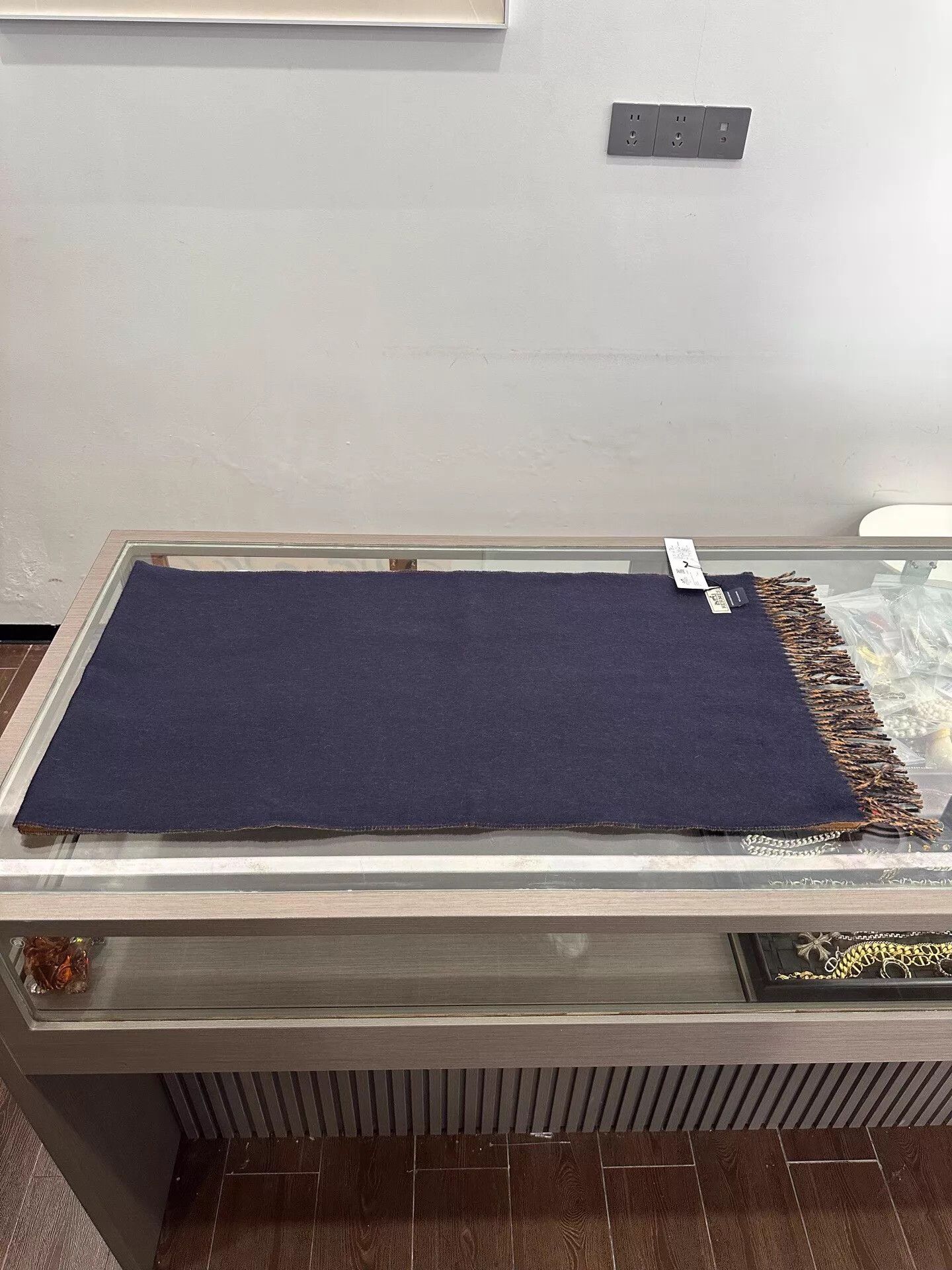 Hermes Hermes Navy & Brown Cashmere Tassel Scarf 40x160cm New Size ONE SIZE - 4 Thumbnail