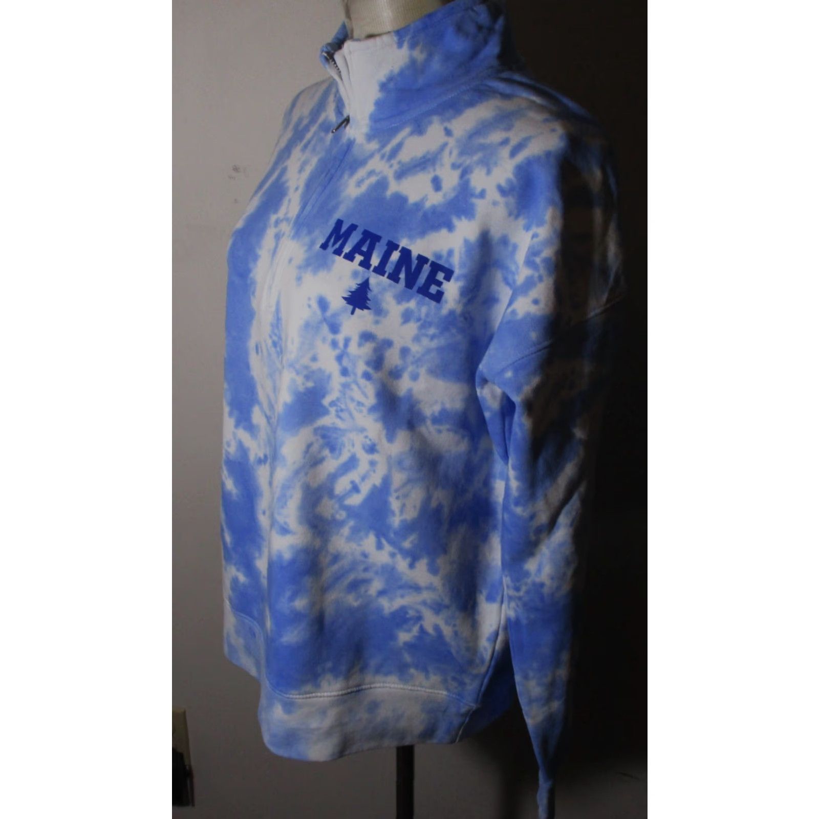 Vintage Gear Sweatshirt One/2 Zip Tie Dye Big Cotton by GEAR Blue L Women’s V-Neck Zip Athletic 80% Cotton 20% Polyester Long Sleeve NYOT? Size L / US 10 / IT 46 - 4 Thumbnail