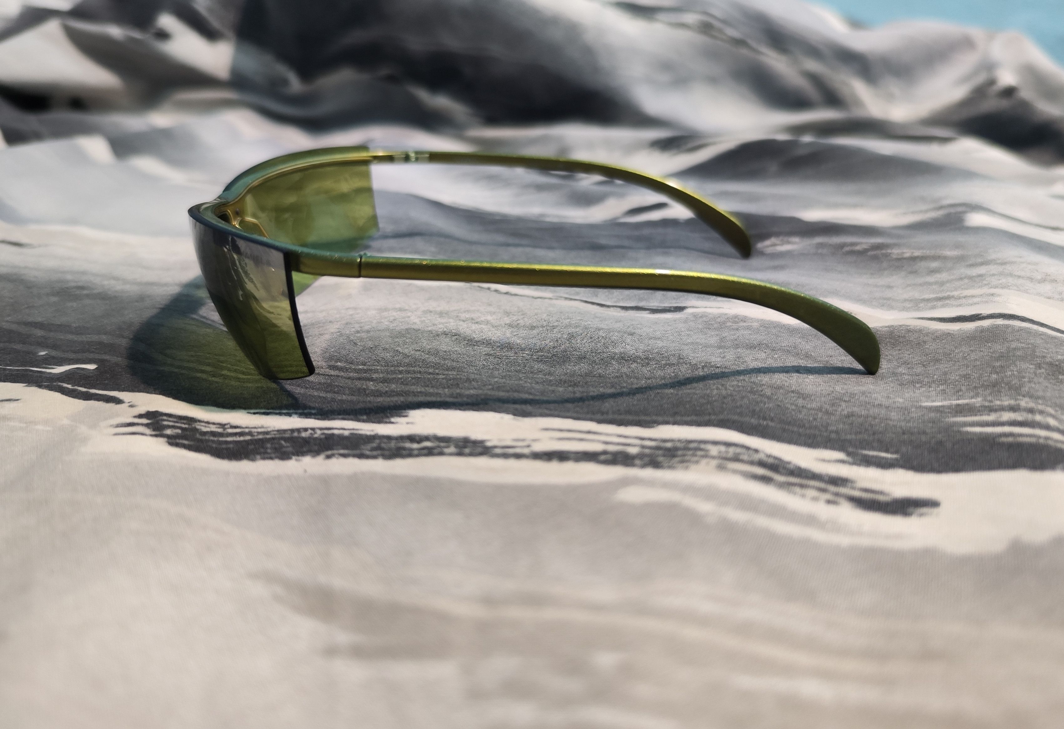 Chanel Chanel - Y2K Rimless Green Sunglasses 6001 Size ONE SIZE - 6 Thumbnail