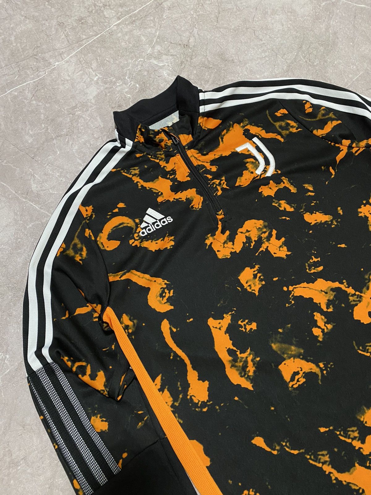 Adidas Adidas 2020 Juventus Training Long Sleeve Soccer Jersey Size US M / EU 48-50 / 2 - 3 Thumbnail