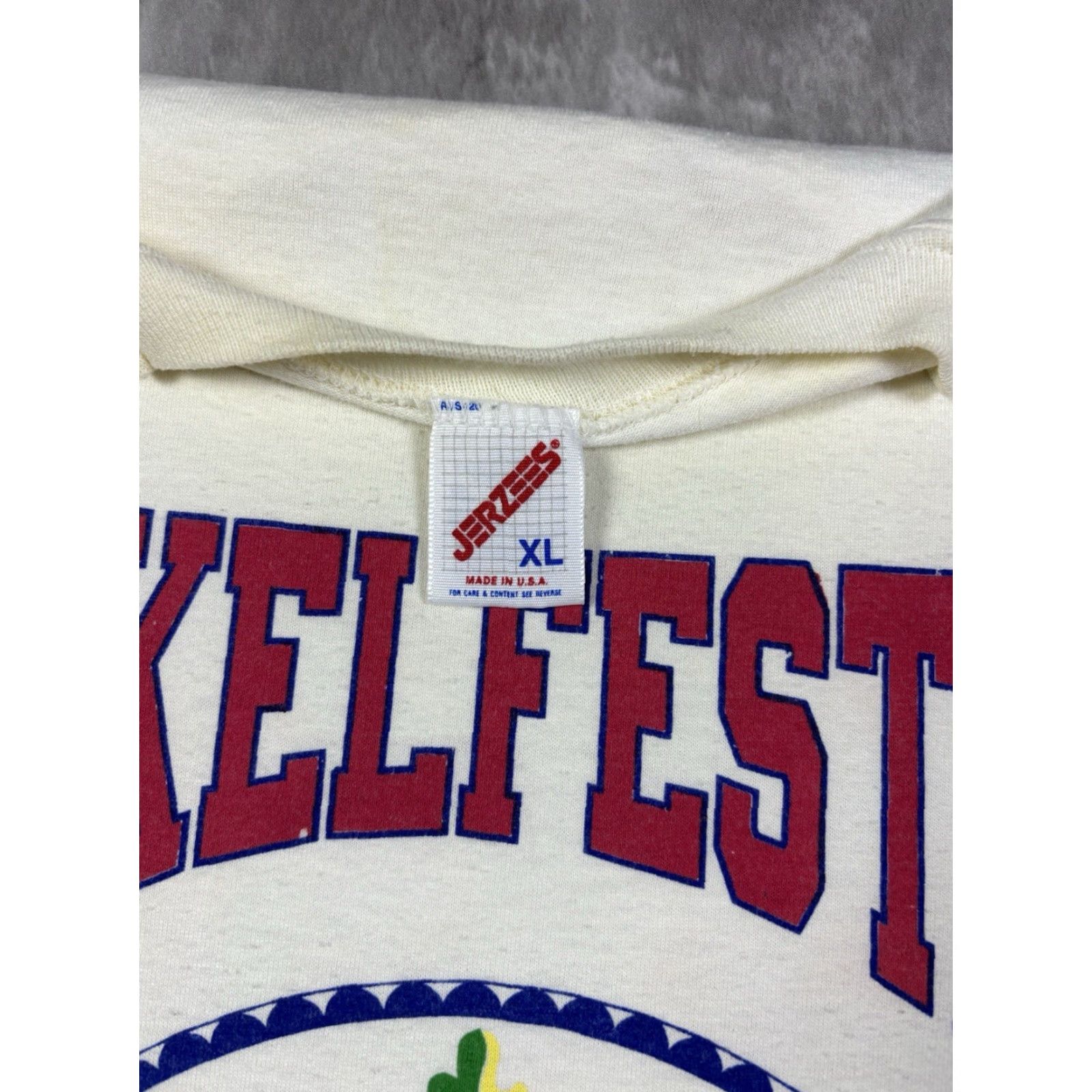 Jerzees VINTAGE 90s Jerzees T-Shirt White XL Crew Neck Short Sleeve Graphic Print Bunny Stitch Bill 90s Men Christmas? Size US XL / EU 56 / 4 - 5 Thumbnail