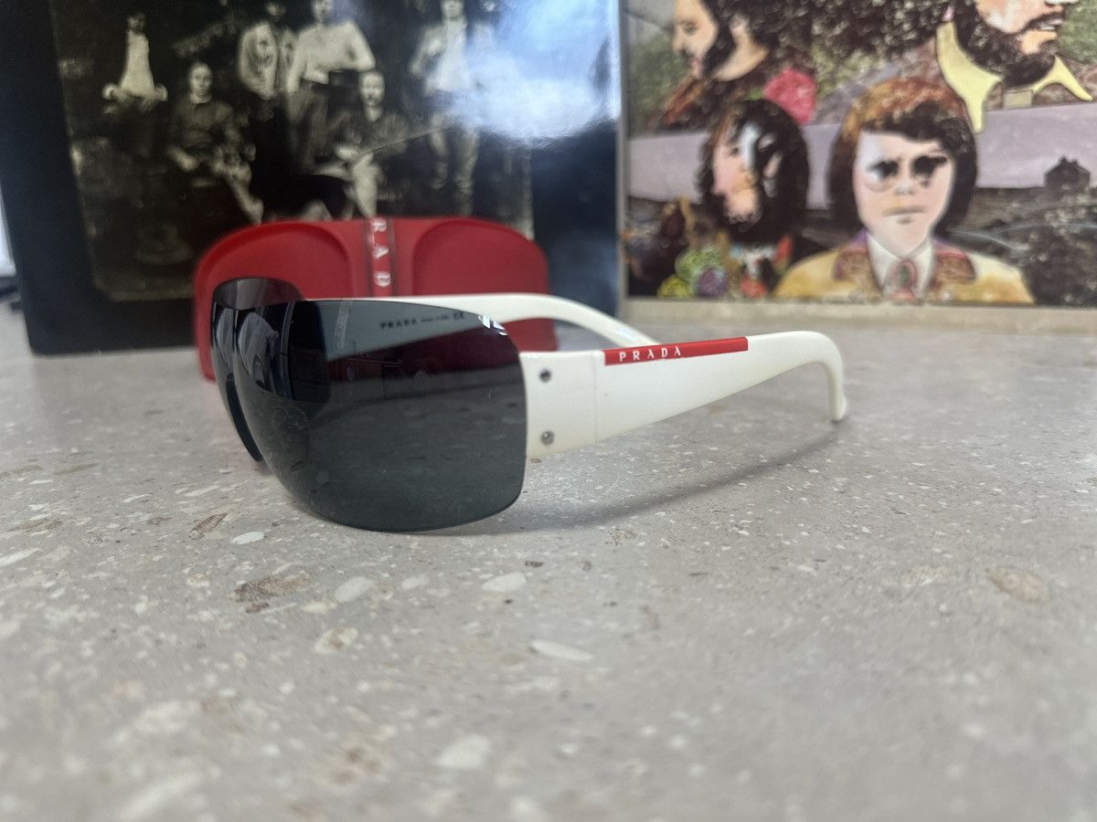Prada Prada SPS 07F 4AO-1A1 125 vintage Luxury sunglasses Size ONE SIZE - 7 Thumbnail