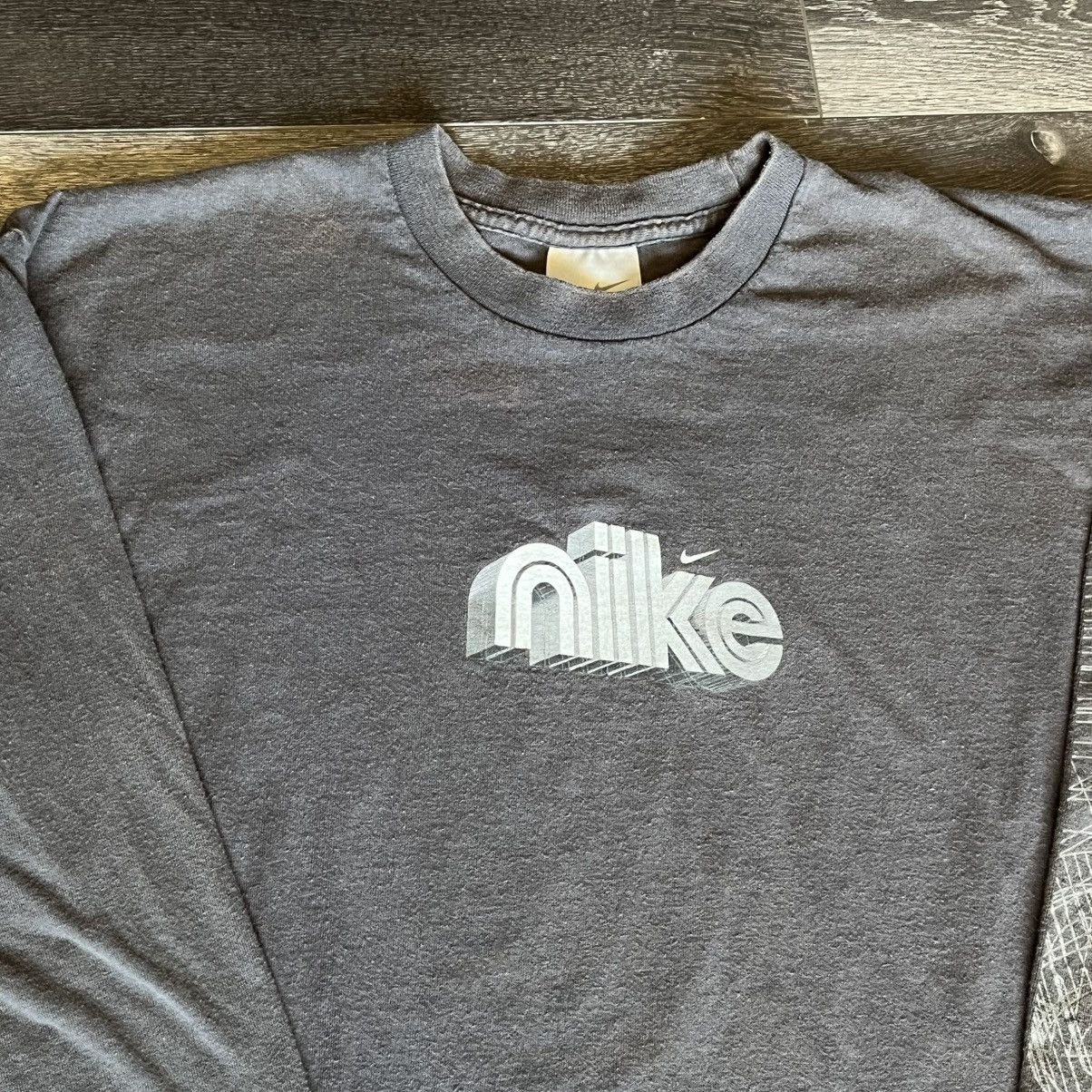 Nike Vintage 2000s Nike 3D Swoosh Logo Longsleeve T Shirt Washed Size US L / EU 52-54 / 3 - 3 Thumbnail