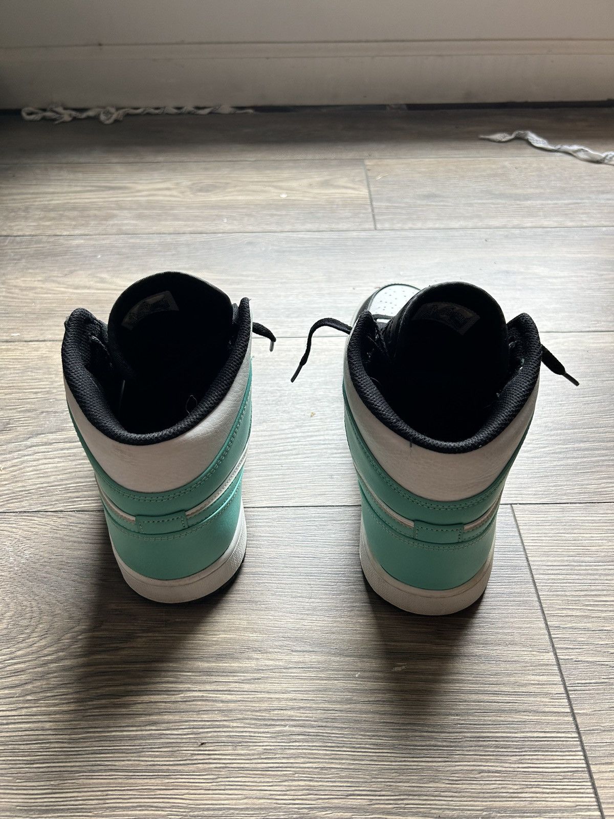 Jordan Brand × Nike Jordan 1 ‘Tropical Twist’ (M10.5) Size US 10.5 / EU 43-44 - 4 Thumbnail