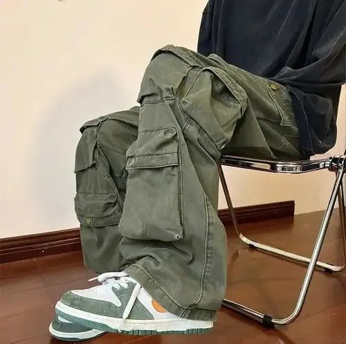 Japanese Brand Multi-pockets Loose Casual Cargo Pants Men Women Size US 32 / EU 48 - 2 Thumbnail