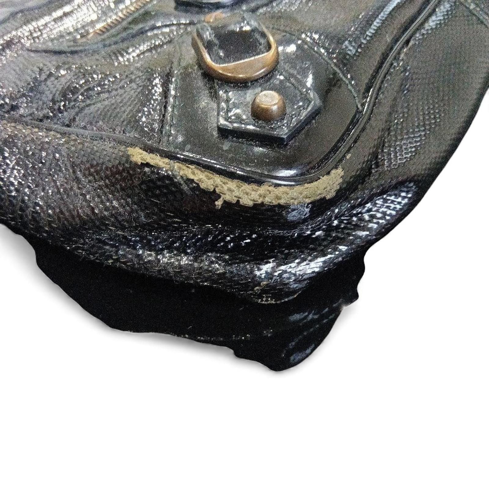 Balenciaga Balenciaga - Black Leather Shoulder Bag with Gold Hardware Size ONE SIZE - 6 Thumbnail
