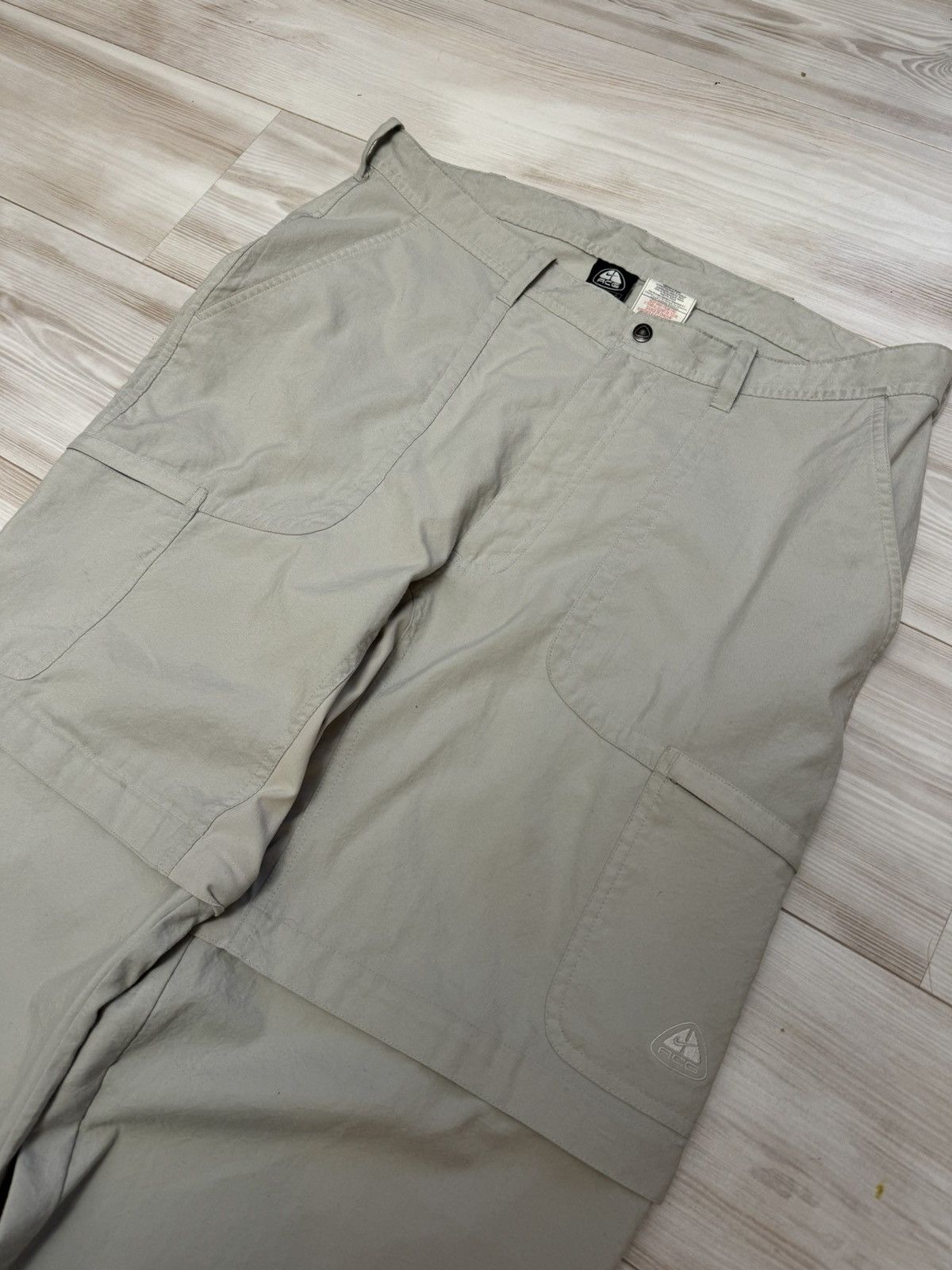 Nike ACG Nike ACG transformer 2in1 pants outdoor gorpcore style Size US 36 / EU 52 - 22 Thumbnail