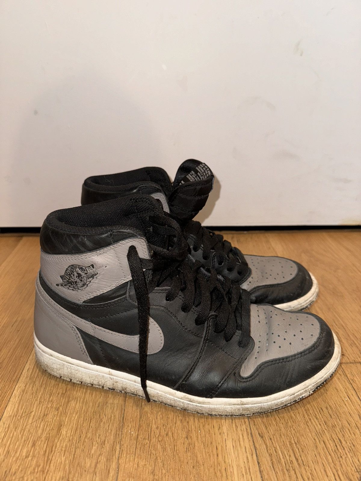Jordan Brand × Nike Air Jordan 1 “Shadow” Size US 9.5 / EU 42-43 - 1 Thumbnail