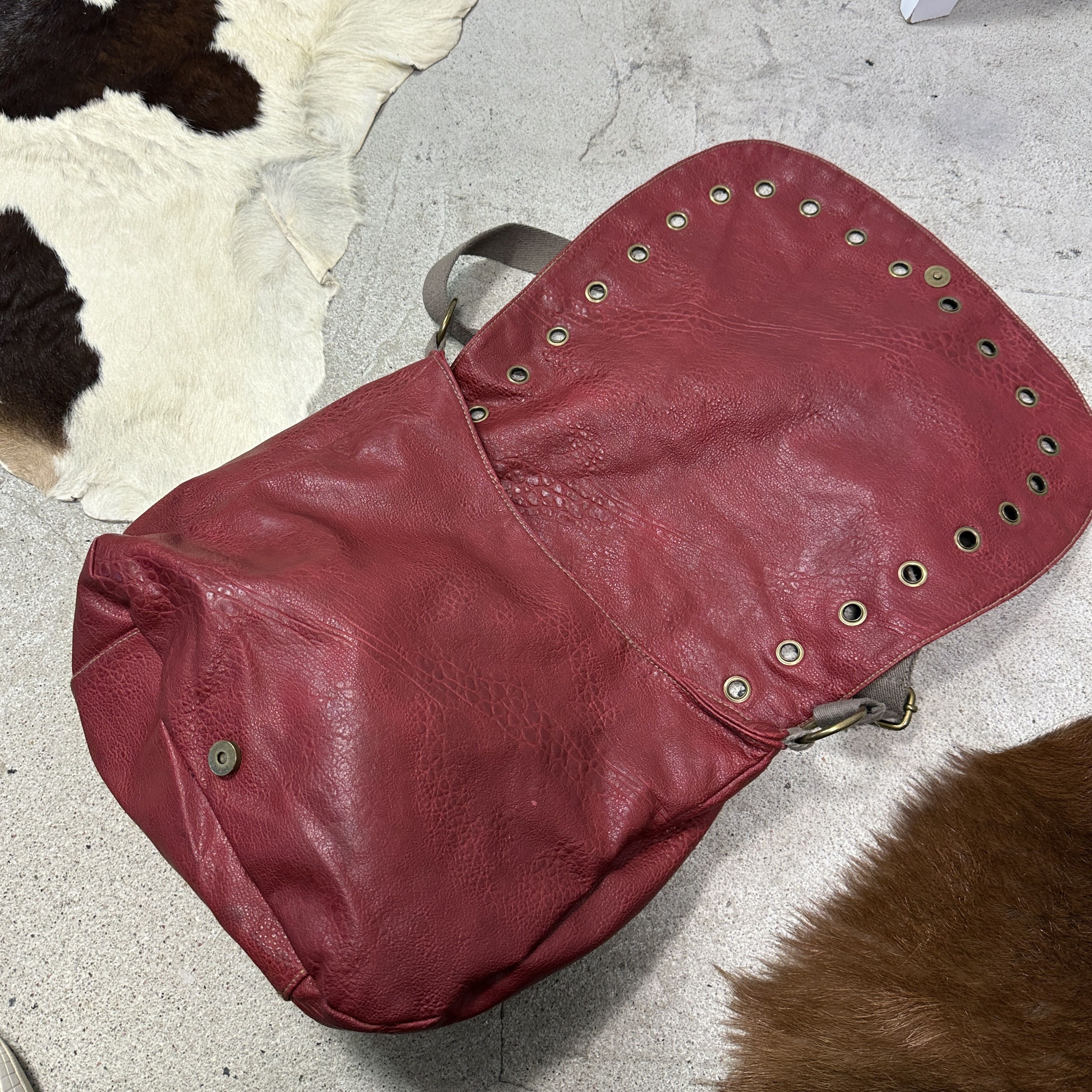 Vintage Vintage Leather Cherry Red Eyelets Bag Y2K Size ONE SIZE - 10 Thumbnail