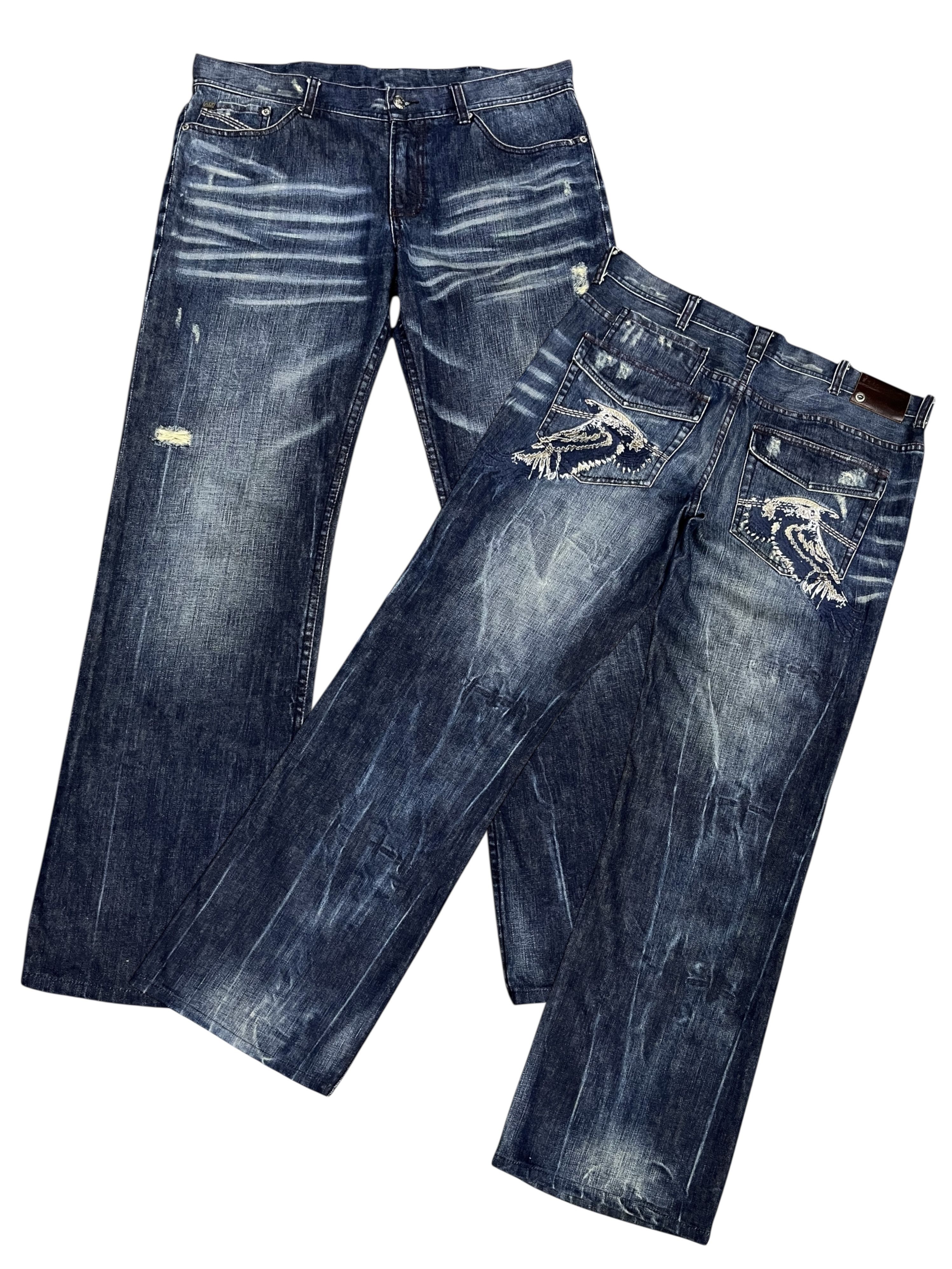Armani Exchange Rare🔥Armani Exchange Distressed Jeans Flying Eagle Edition Size US 36 / EU 52 - 3 Thumbnail