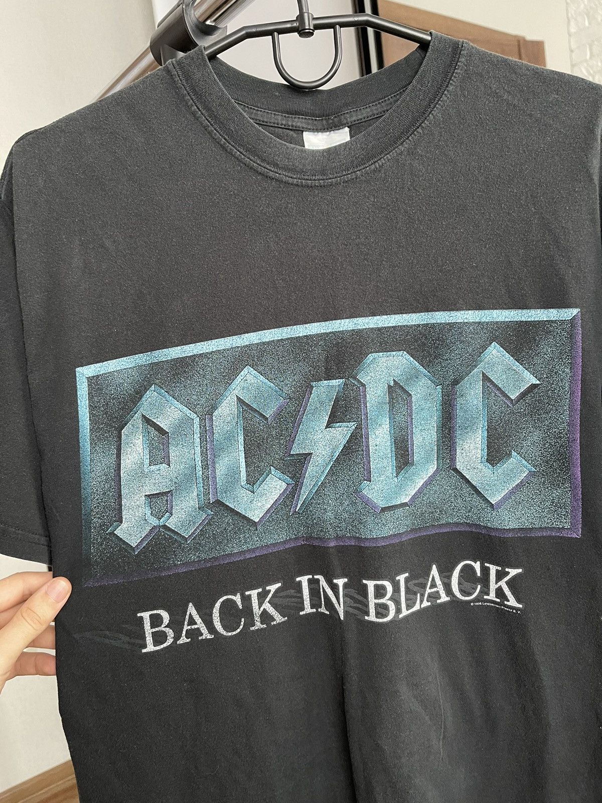 Band Tees 1996 AC/DC Back In Black Vintage Tour T-Shirt Tee Size US M / EU 48-50 / 2 - 4 Thumbnail