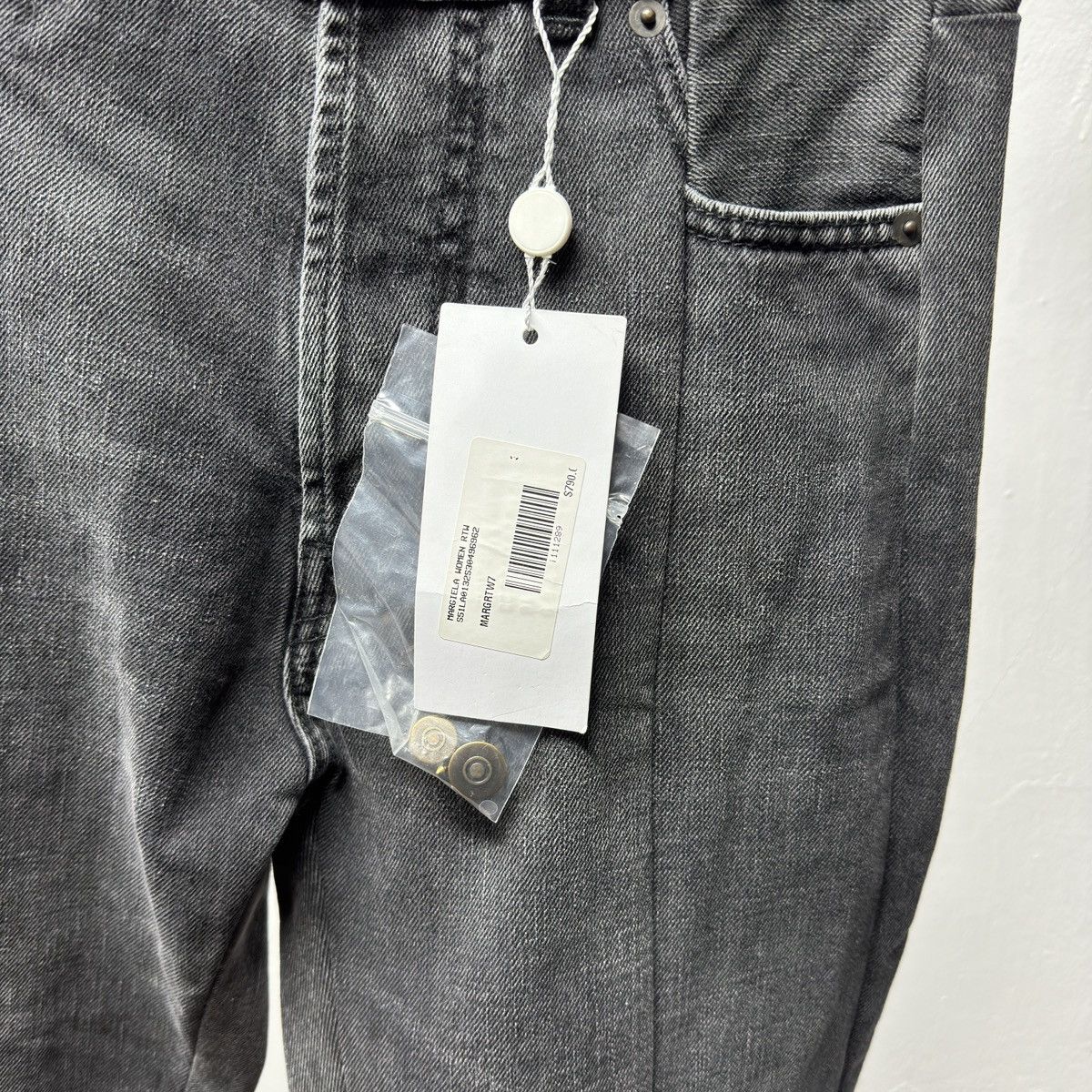 Maison Margiela Maison Margiela Reconstructed Denim Jeans Size 26" / US 2 / IT 38 - 11 Thumbnail