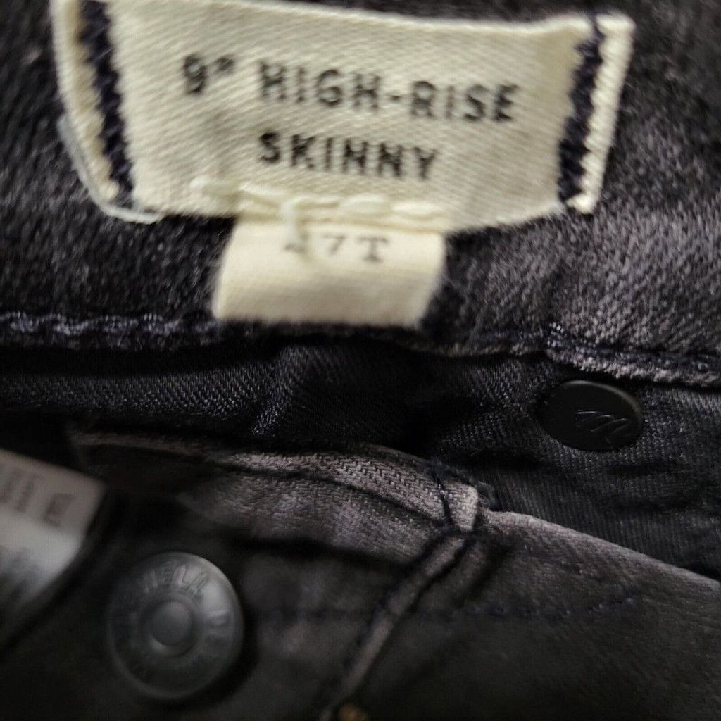 Madewell Madewell 9" High-Rise Skinny Distressed Raw Hem Jeans. Size 27" / US 4 / IT 40 - 9 Thumbnail