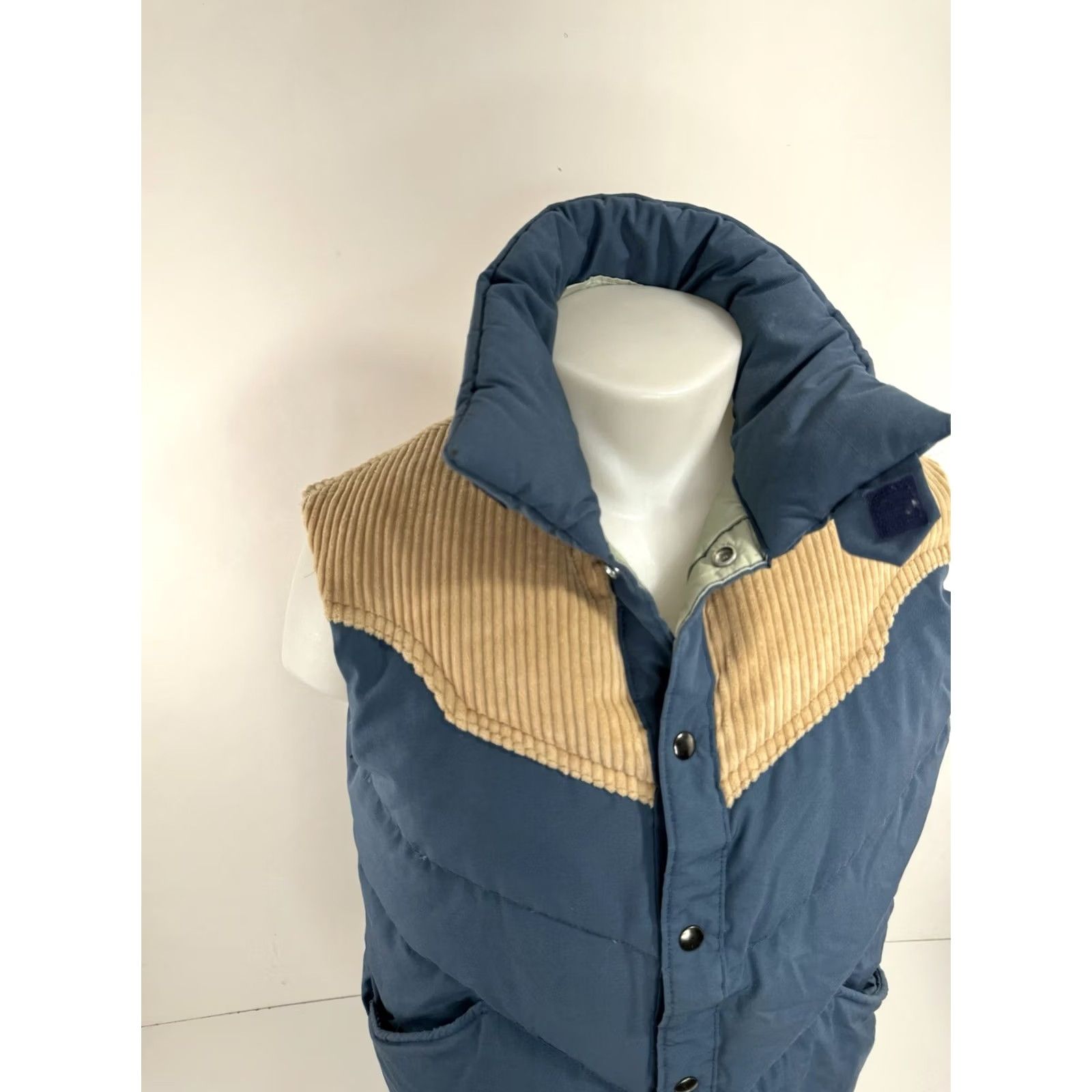 Vintage VINTAGE WILLIAM BARRY Western Vest Mens S / M Down Blue / Tan Size US S / EU 44-46 / 1 - 2 Thumbnail