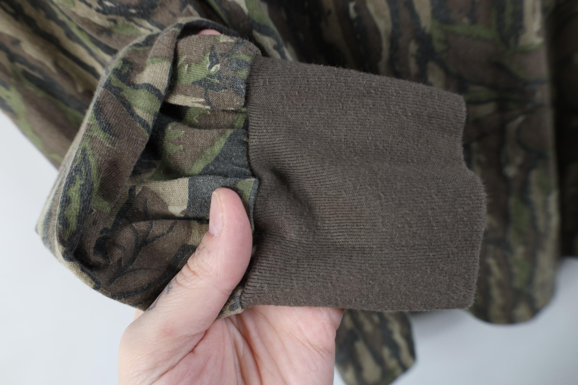 Vintage Vintage 80s 90s Streetwear Camouflage Long Sleeve T-Shirt Size US XL / EU 56 / 4 - 9 Thumbnail