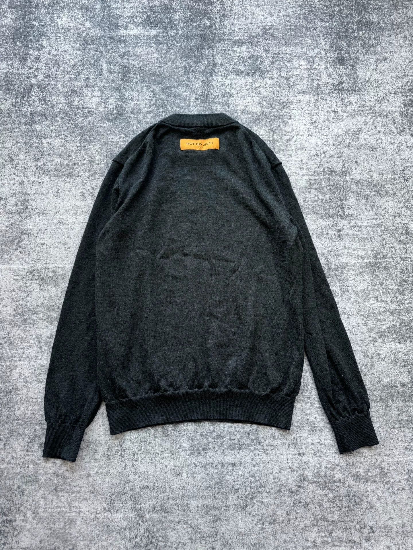 Louis Vuitton louis vuitton black wool uniform sweater Size US M / EU 48-50 / 2 - 1 Thumbnail