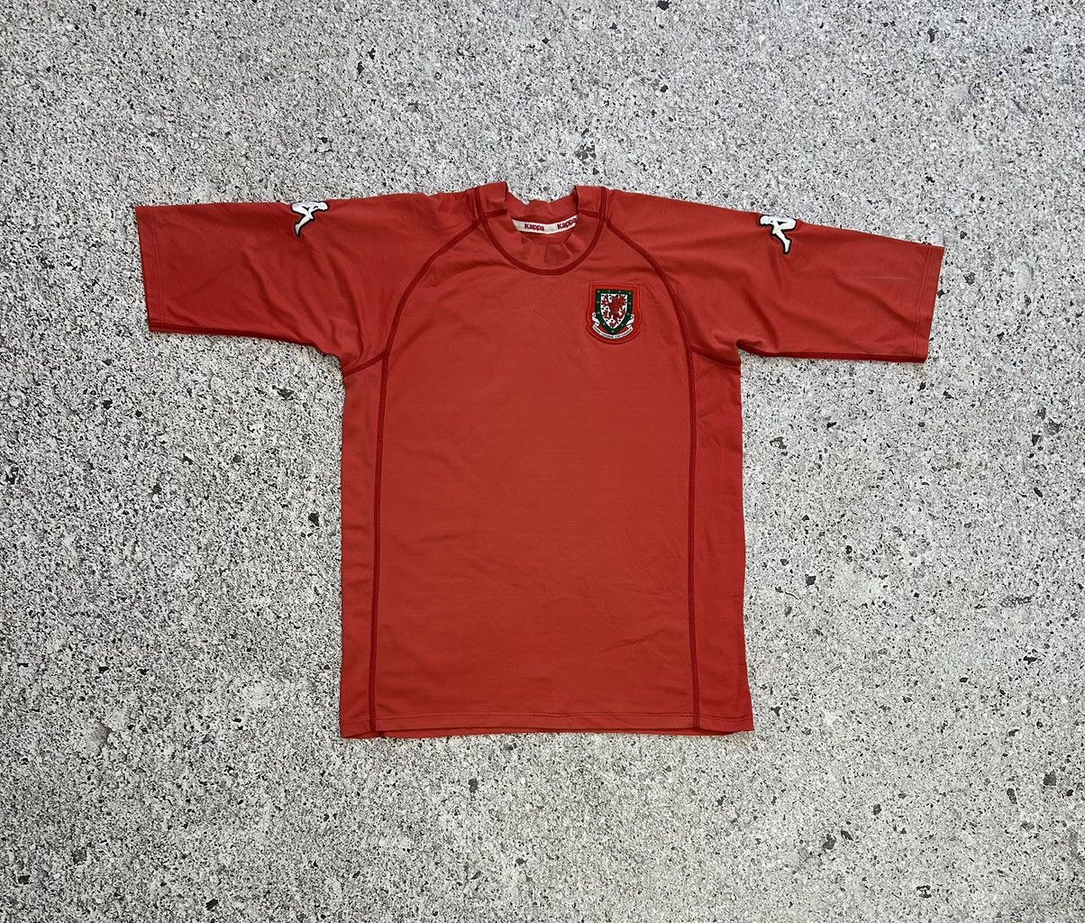Kappa × Vintage Vintage Kappa Wales 2000 2001 2002 2003 Home Soccer Jersey Size US L / EU 52-54 / 3 - 2 Thumbnail