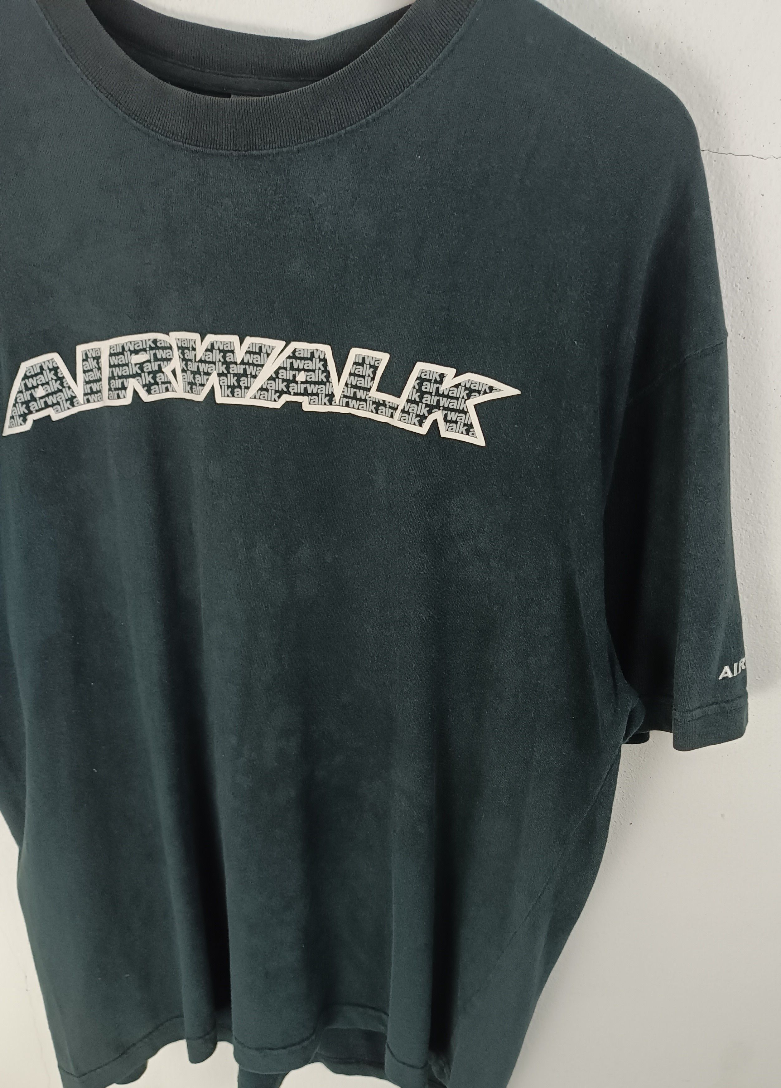 Airwalk THRASHED FADED VINTAGE Y2K AIRWALK VERY RARE JNCO DOGTOWN Size US L / EU 52-54 / 3 - 9 Thumbnail
