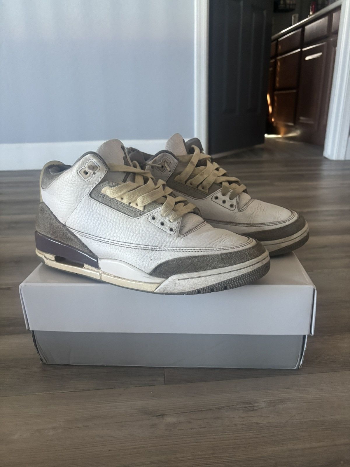 A Ma Maniere × Jordan Brand A Ma Maniere x Jordan 3 “Raised by Women” Size US 12 / EU 45 - 1 Thumbnail