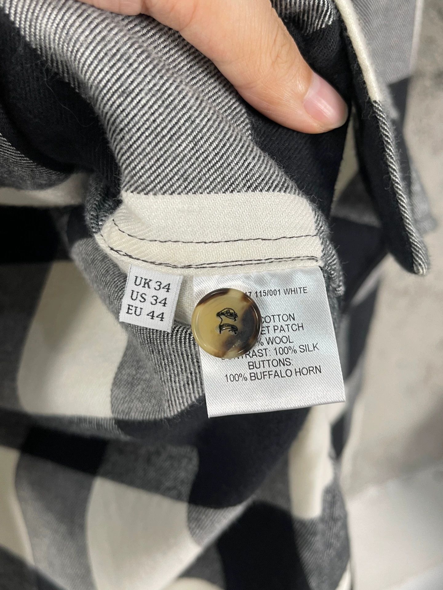 JW Anderson jwanderson color blocked shirt 44 99 new Size US S / EU 44-46 / 1 - 7 Thumbnail