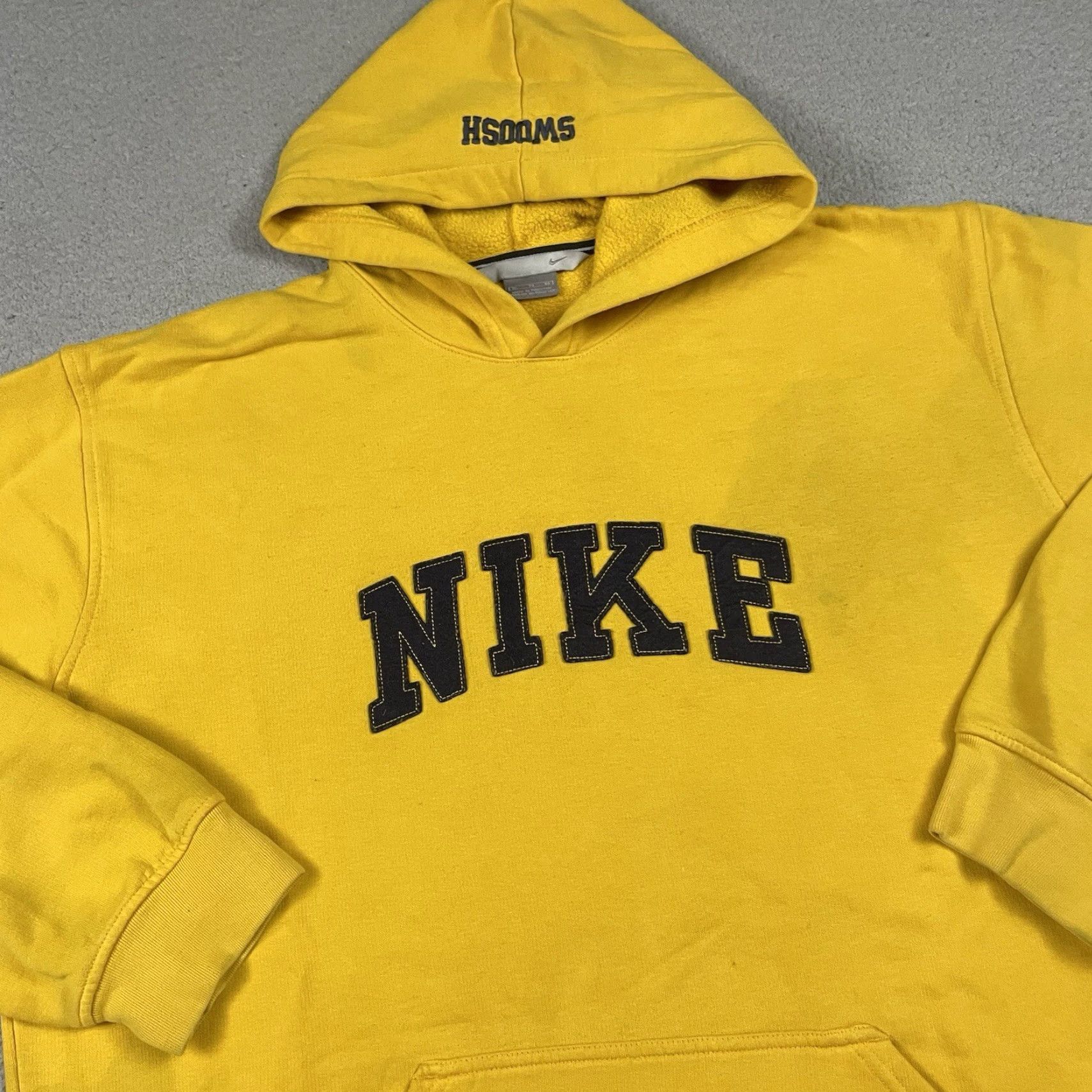 Nike VINTAGE Nike Hoodie Adult XL Yellow Embroidered Swoosh 90s Sweatshirt Pullover Mens Size US XL / EU 56 / 4 - 2 Thumbnail