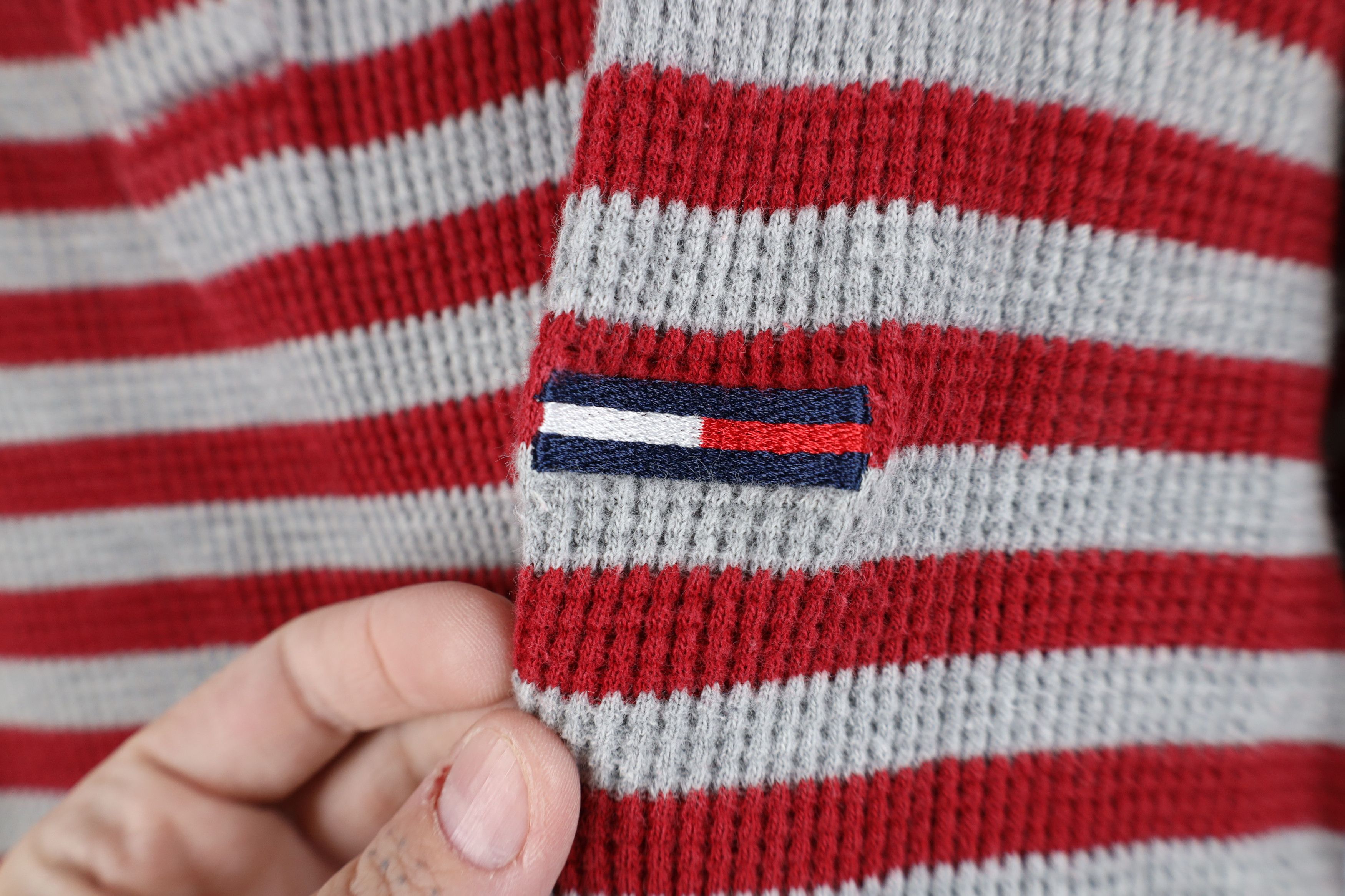 Tommy Hilfiger Vintage 90s Tommy Hilfiger Waffle Knit Henley T-Shirt Size US M / EU 48-50 / 2 - 4 Thumbnail
