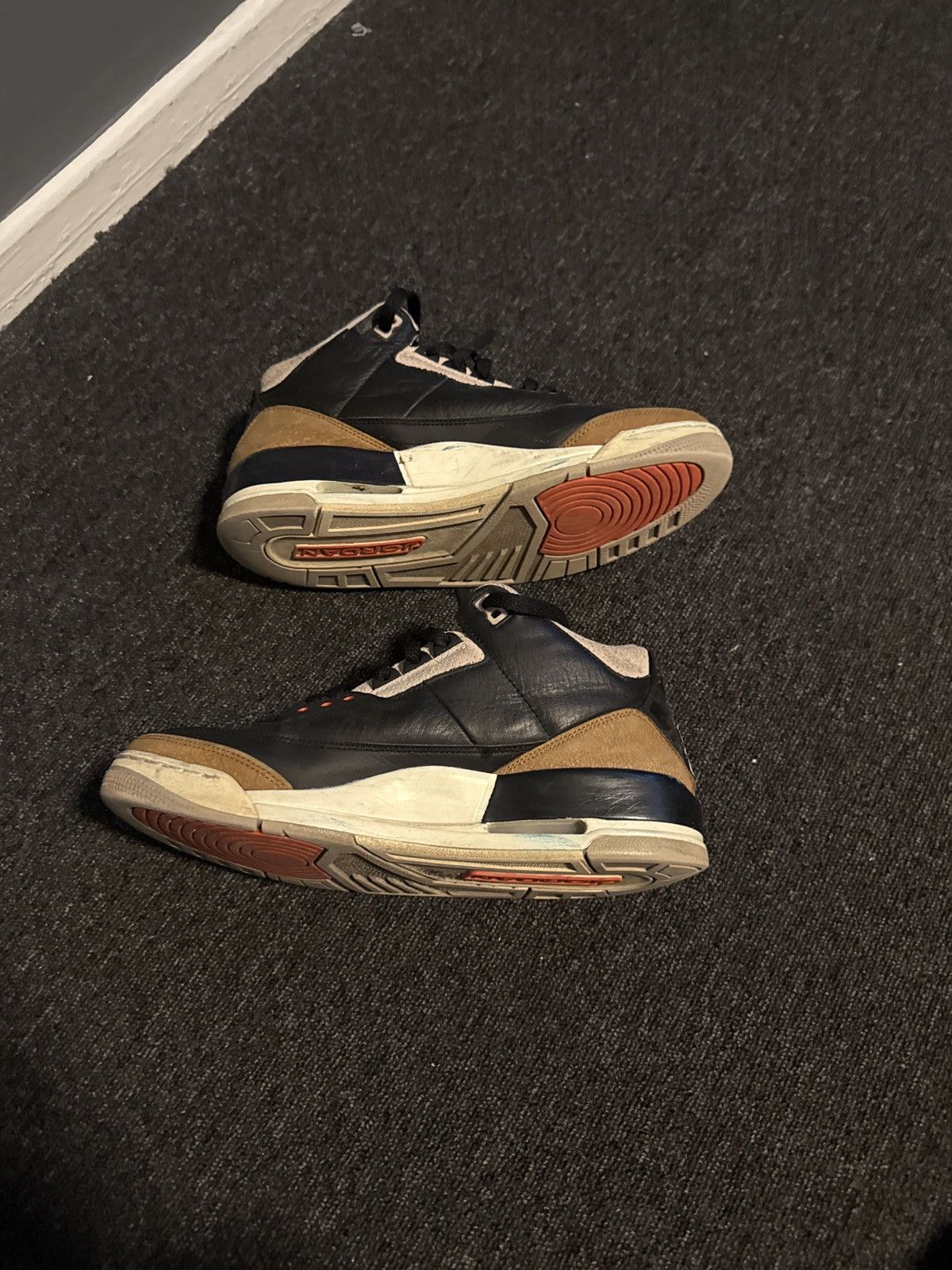 Jordan Brand Jordan 3 desert elephant Size US 10 / EU 43 - 5 Thumbnail