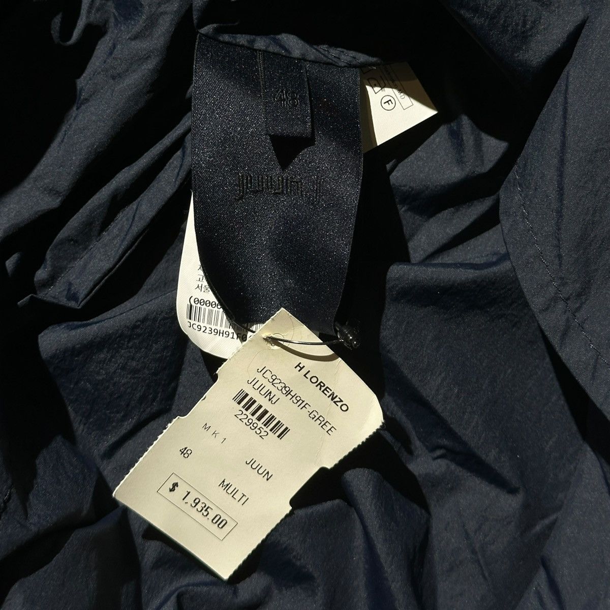 Juun.J $1,935 Oversized layered 2in1 windbreaker hoodie Size US M / EU 48-50 / 2 - 4 Thumbnail