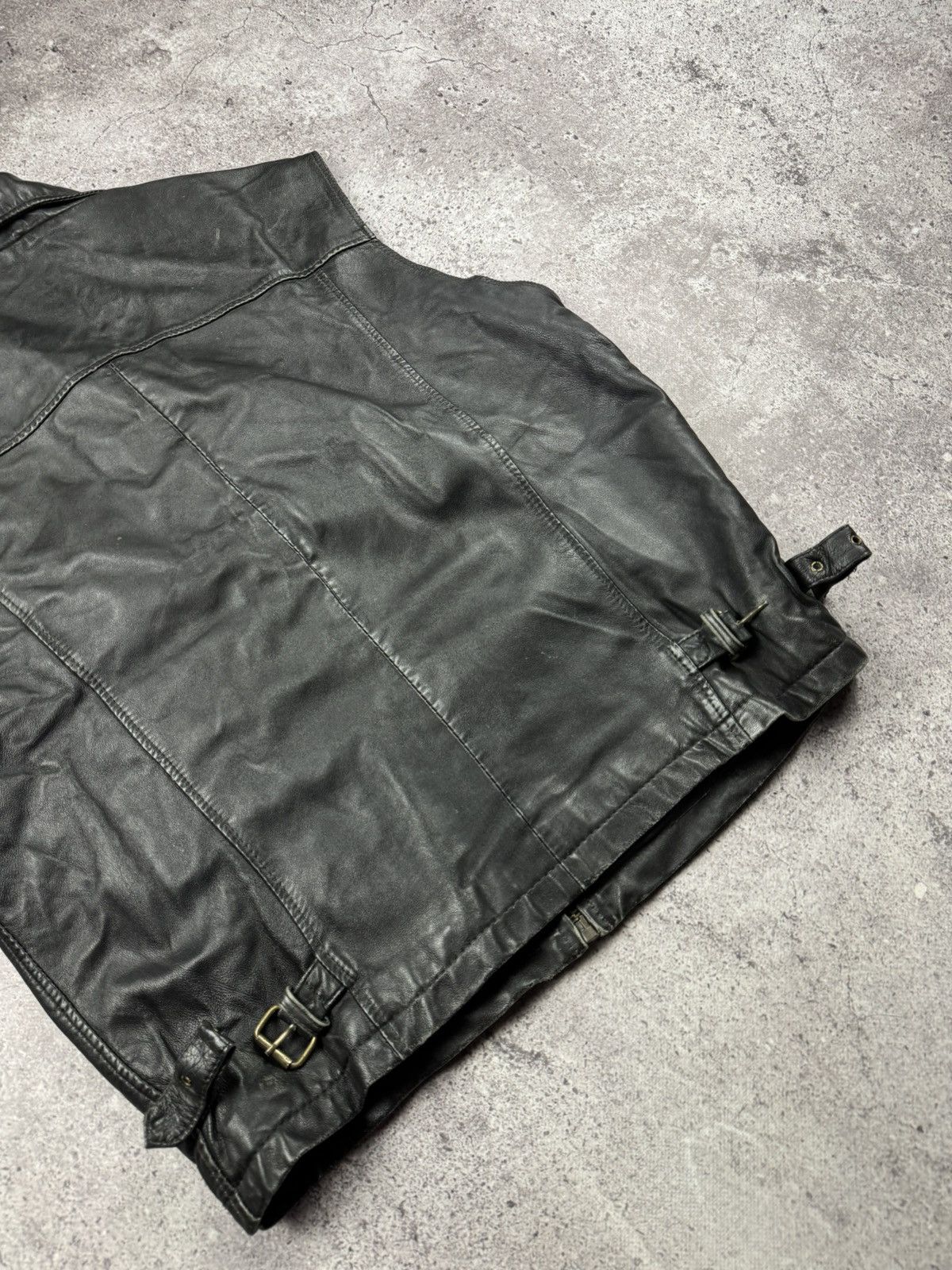 Japanese Brand Vintage Leather Vest 90’s Distressed Biker Jacket Vest Y2K Size US L / EU 52-54 / 3 - 8 Thumbnail