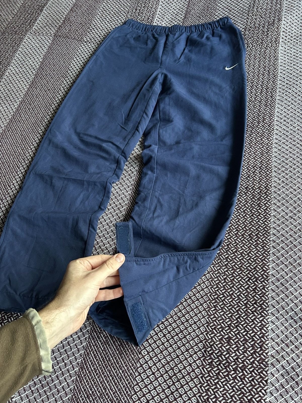 Nike × Vintage Vintage Nike Y2K Nylon Baggy Sportswear Track Pants Blue Size 25" / US 0 / IT 36 - 5 Thumbnail