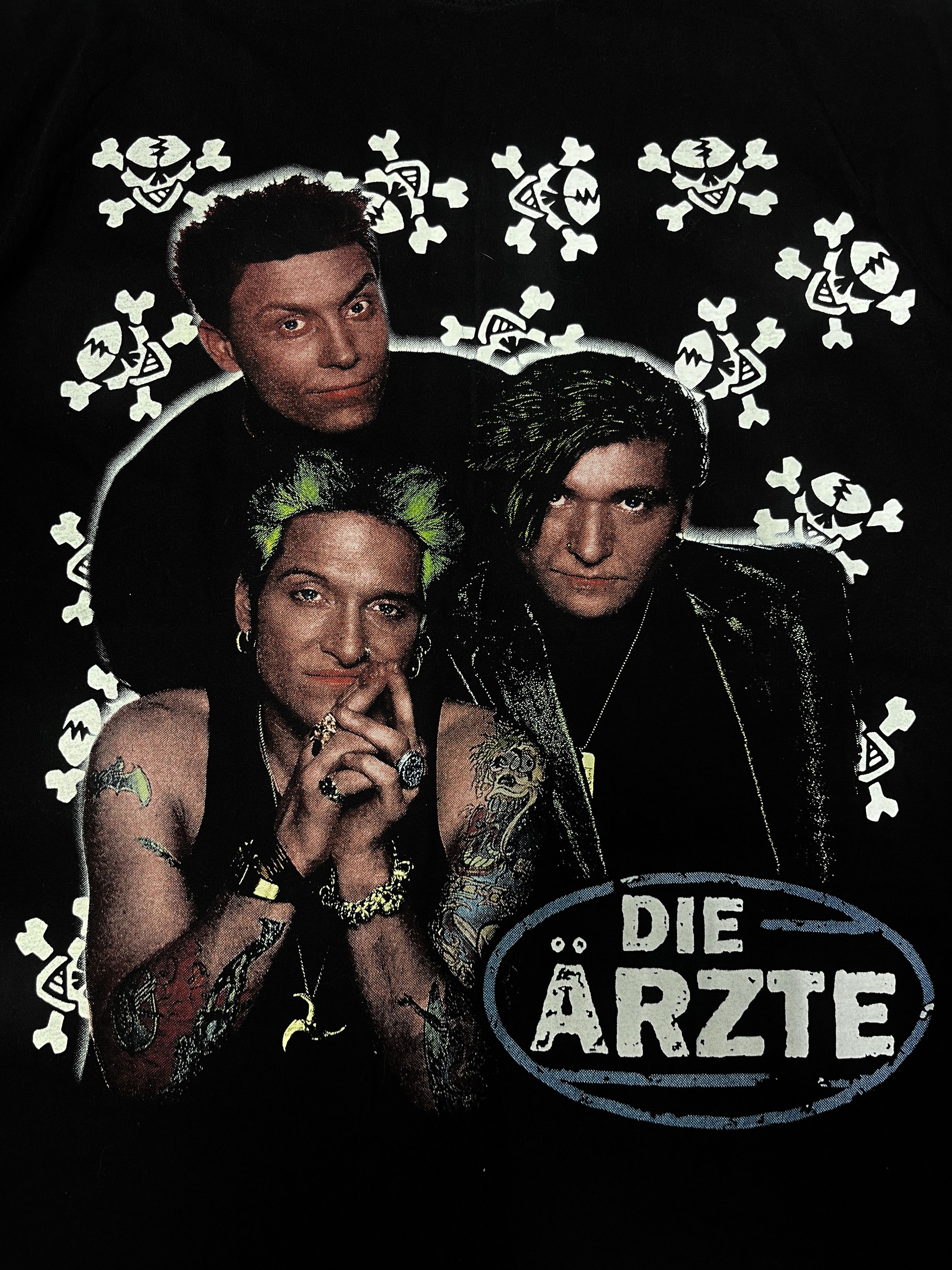 Band Tees 1990s DIE ÄRZTE GERMAN PUNK ROCK BAND TEE - LOT № 966 Size US XL / EU 56 / 4 - 6 Thumbnail