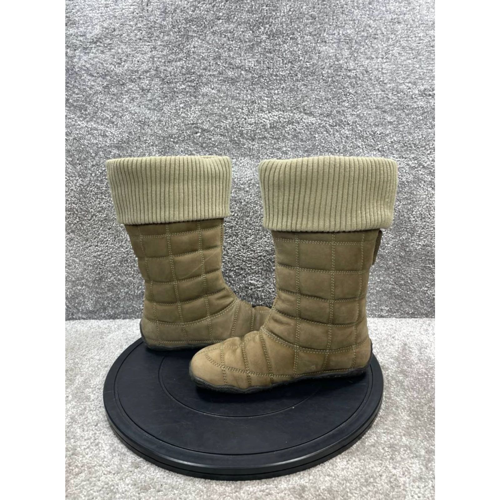 Patagonia Patagonia Boots Womens Size 7 Ginkgo Moss Brown Quilted Mid Calf Pull On Winter Size US 7 / IT 37 - 7 Thumbnail