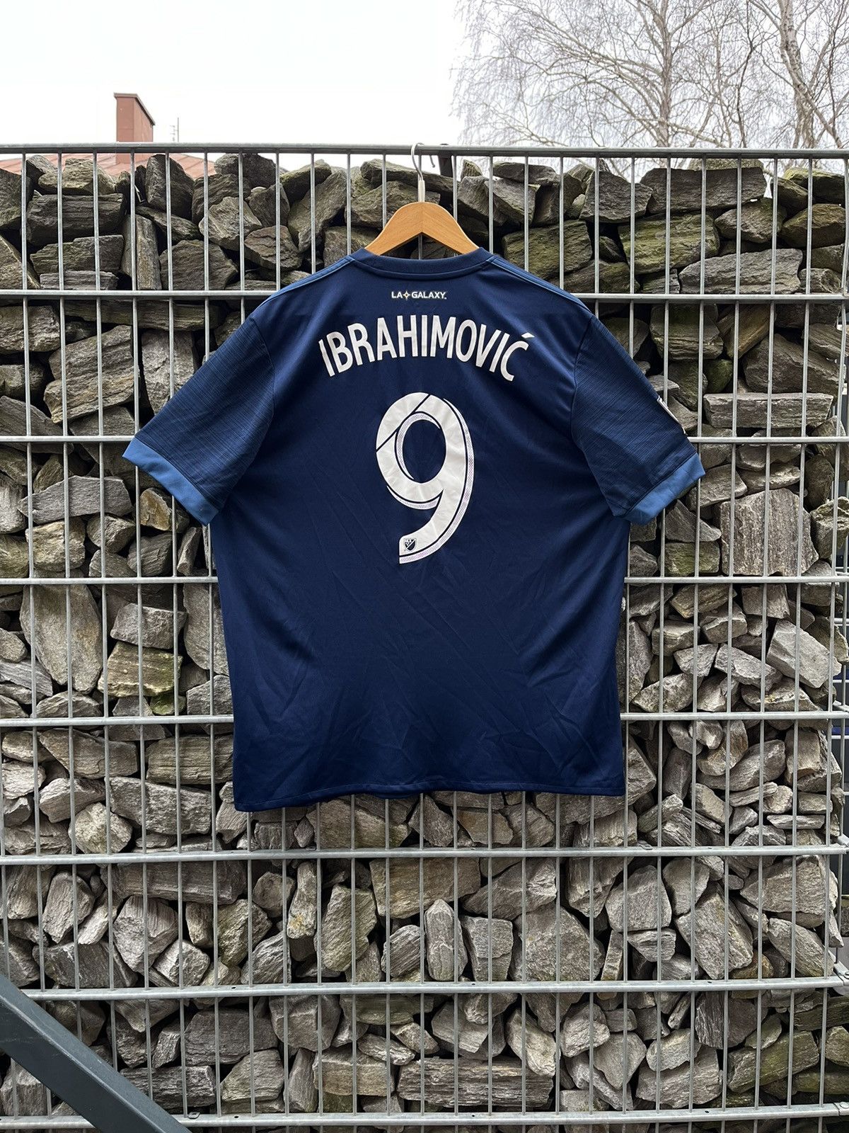 La galaxy on sale zlatan jersey