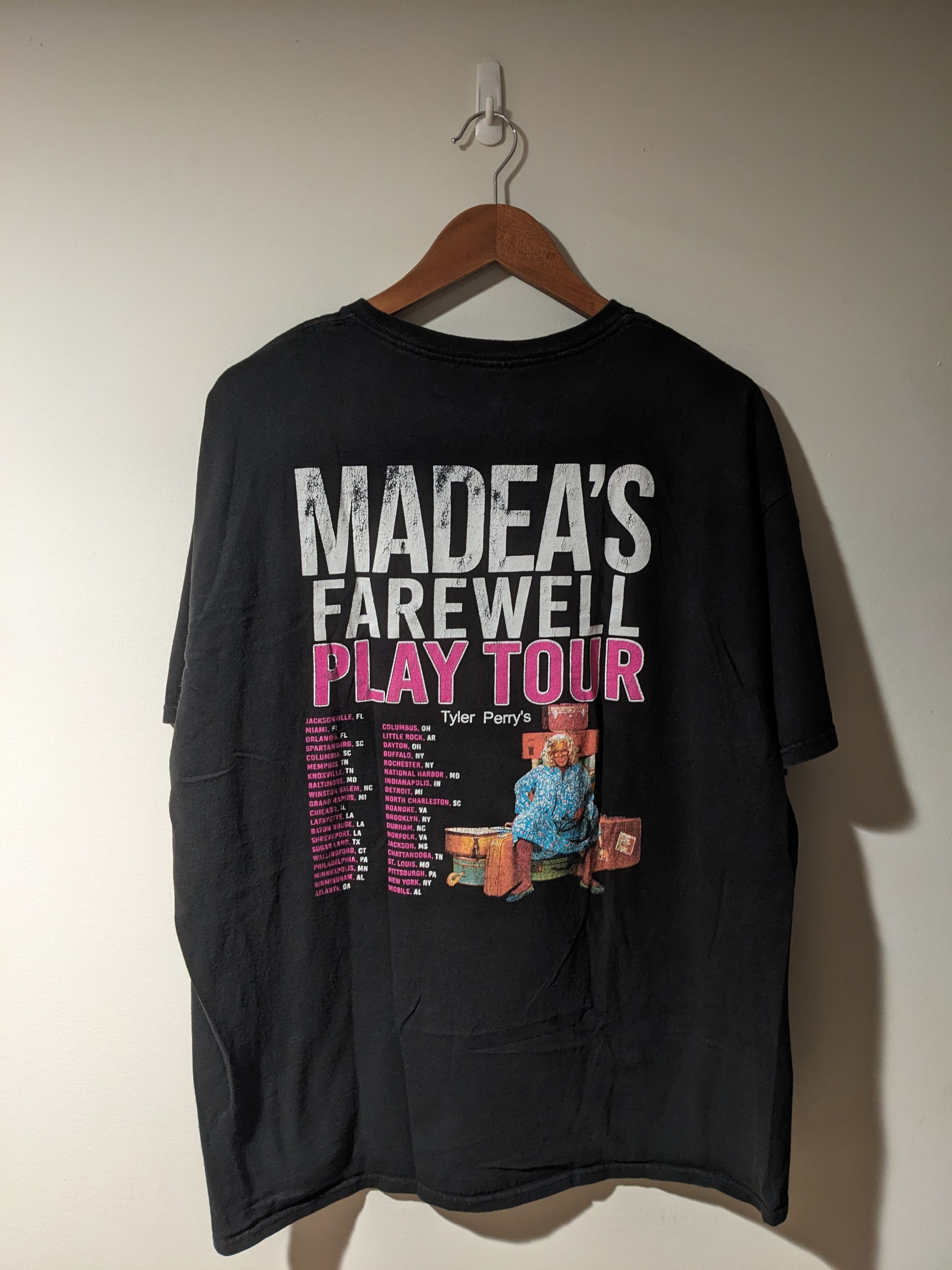 Delta × Other Tyler Perry Madea's Farewell Play Tour X-Large T-shirt Size US XL / EU 56 / 4 - 4 Thumbnail